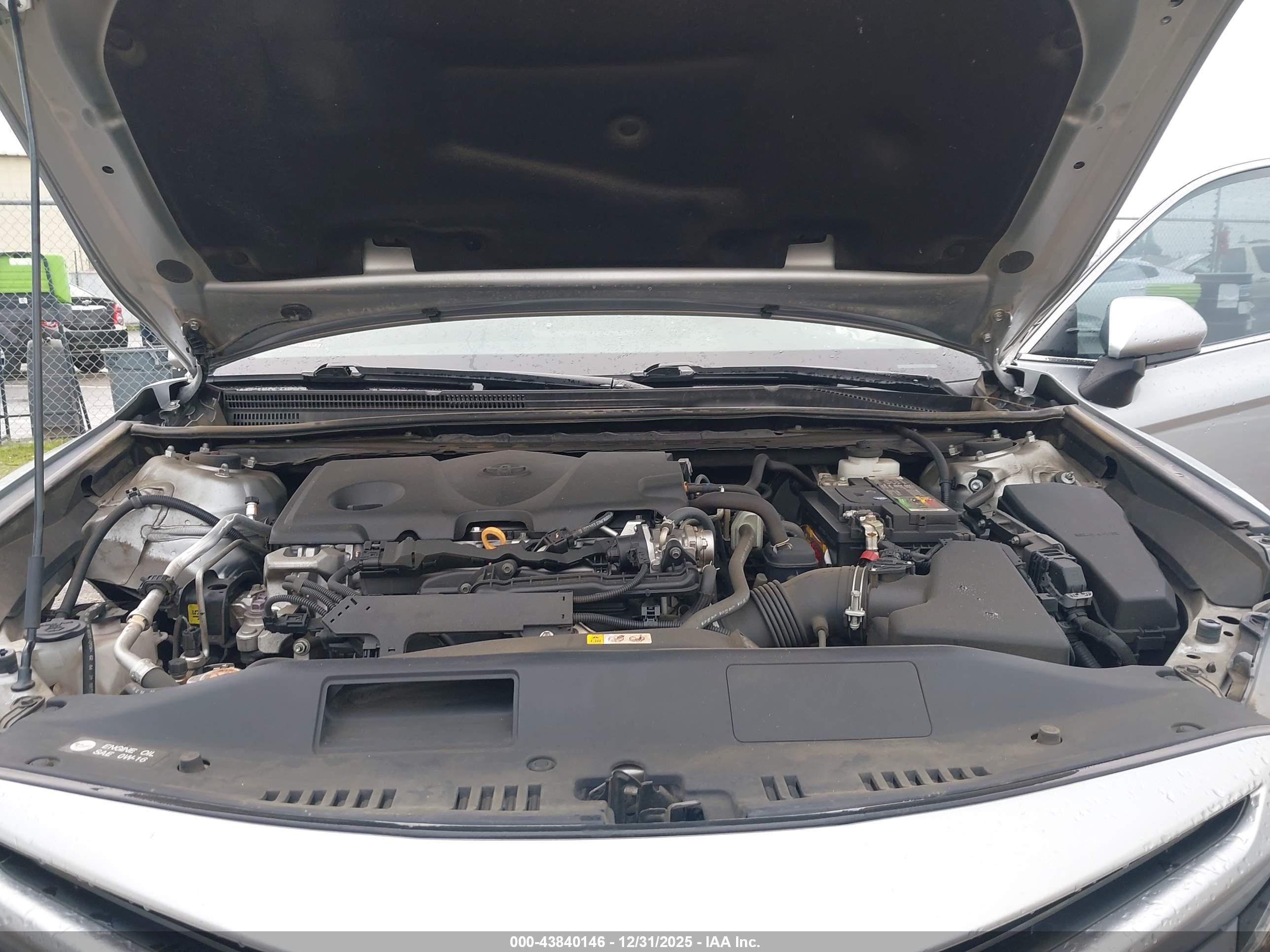 TOYOTA CAMRY image 10