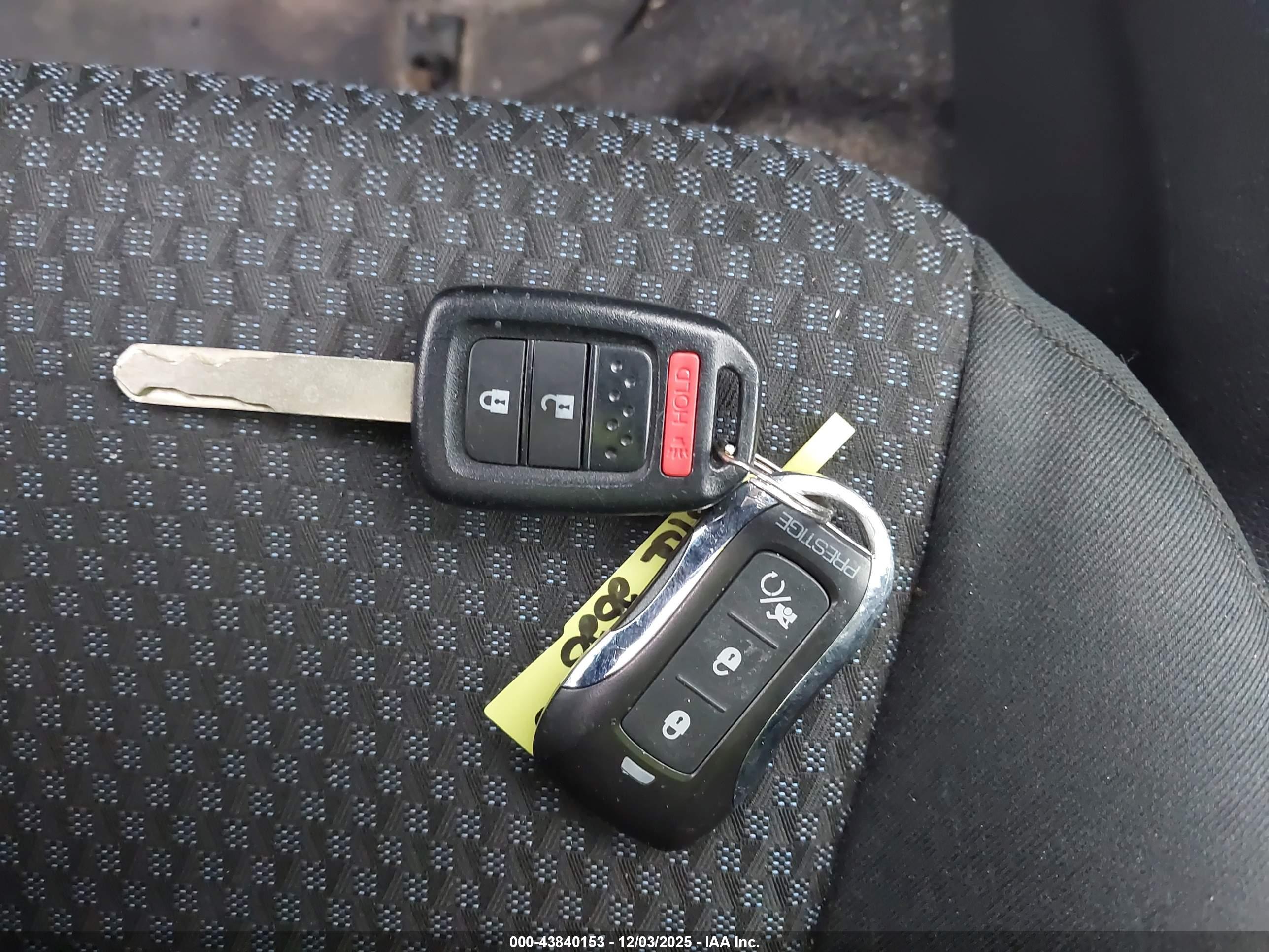 HONDA FIT image 11