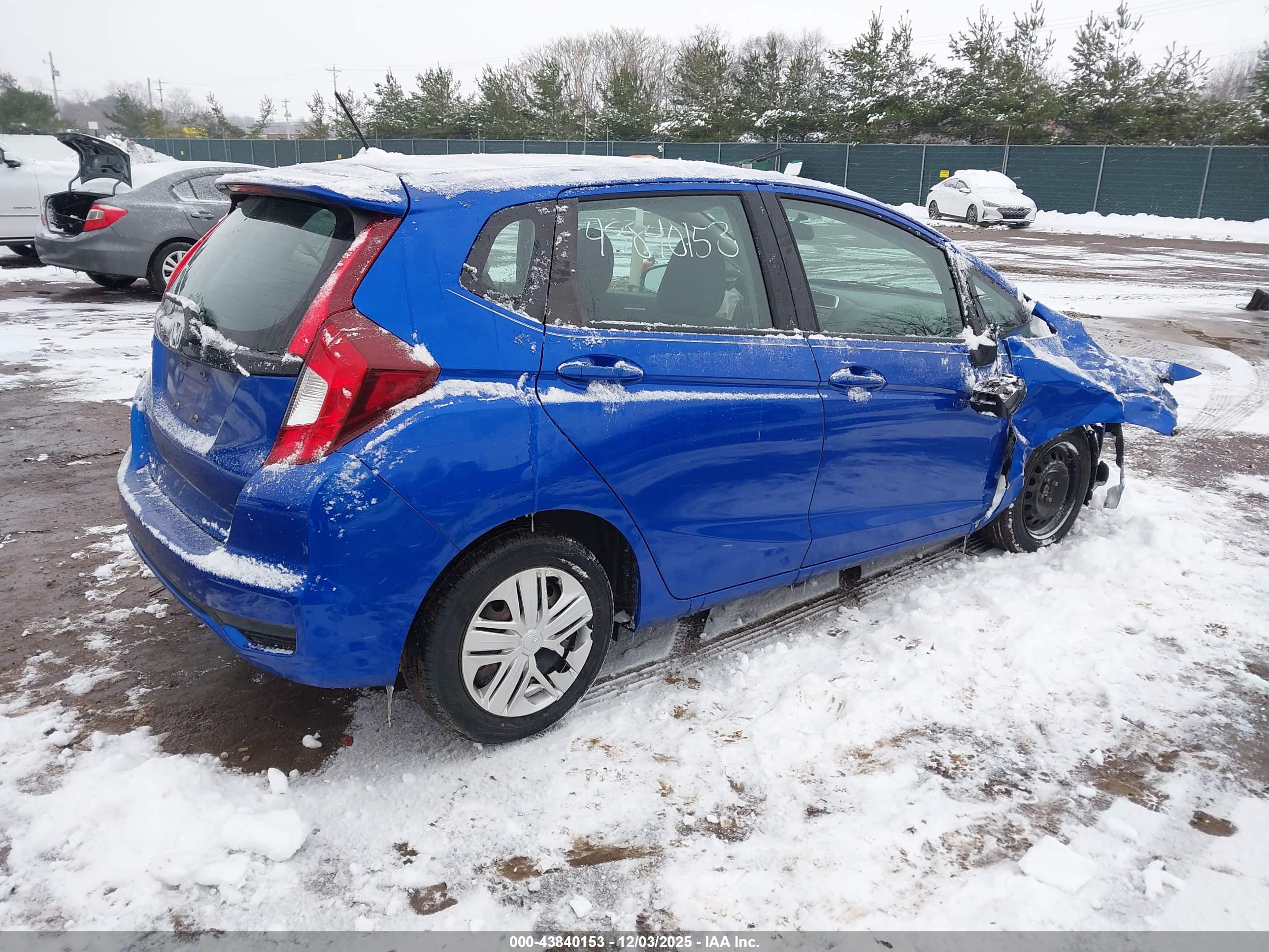 HONDA FIT image 4