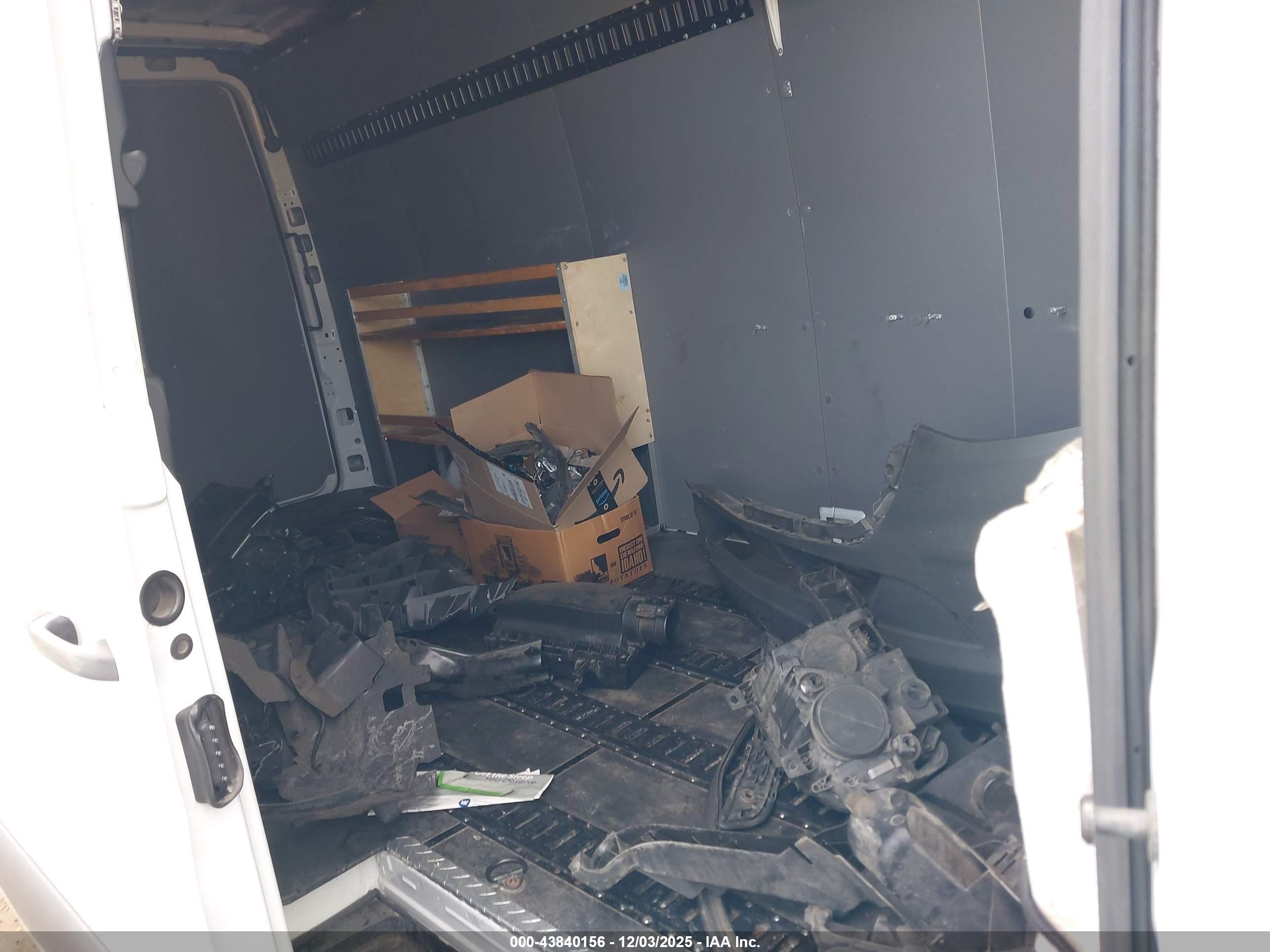 MERCEDES-BENZ SPRINTER image 8