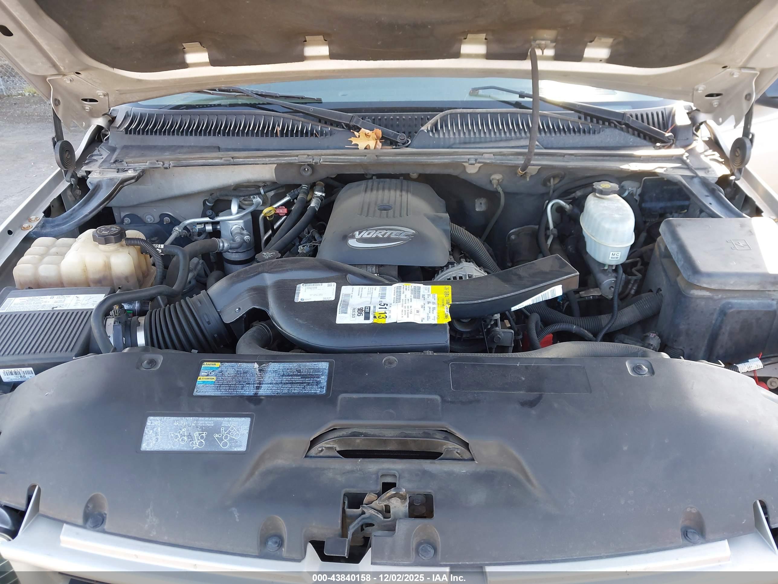 CHEVROLET SUBURBAN image 10