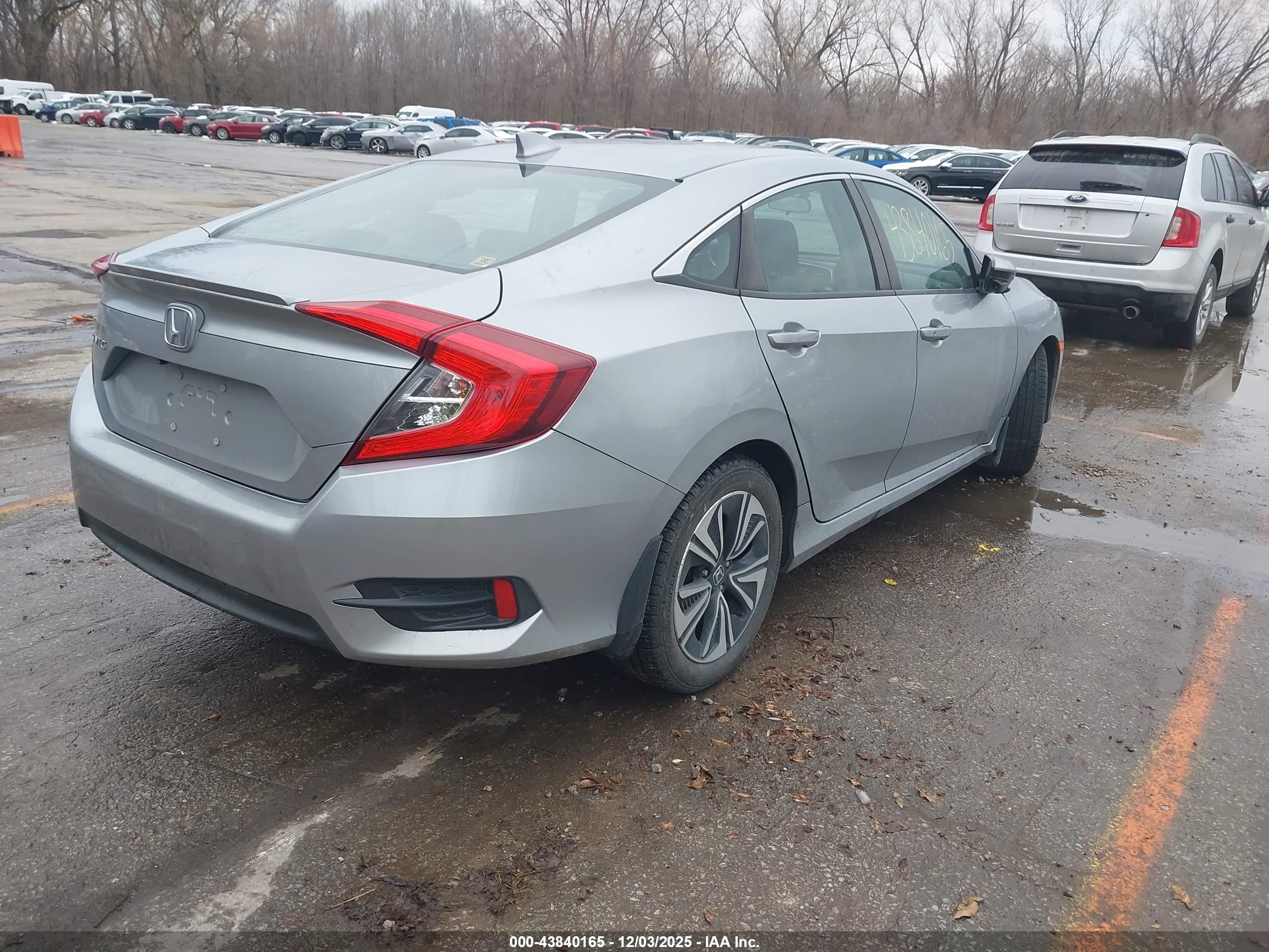 HONDA CIVIC image 4