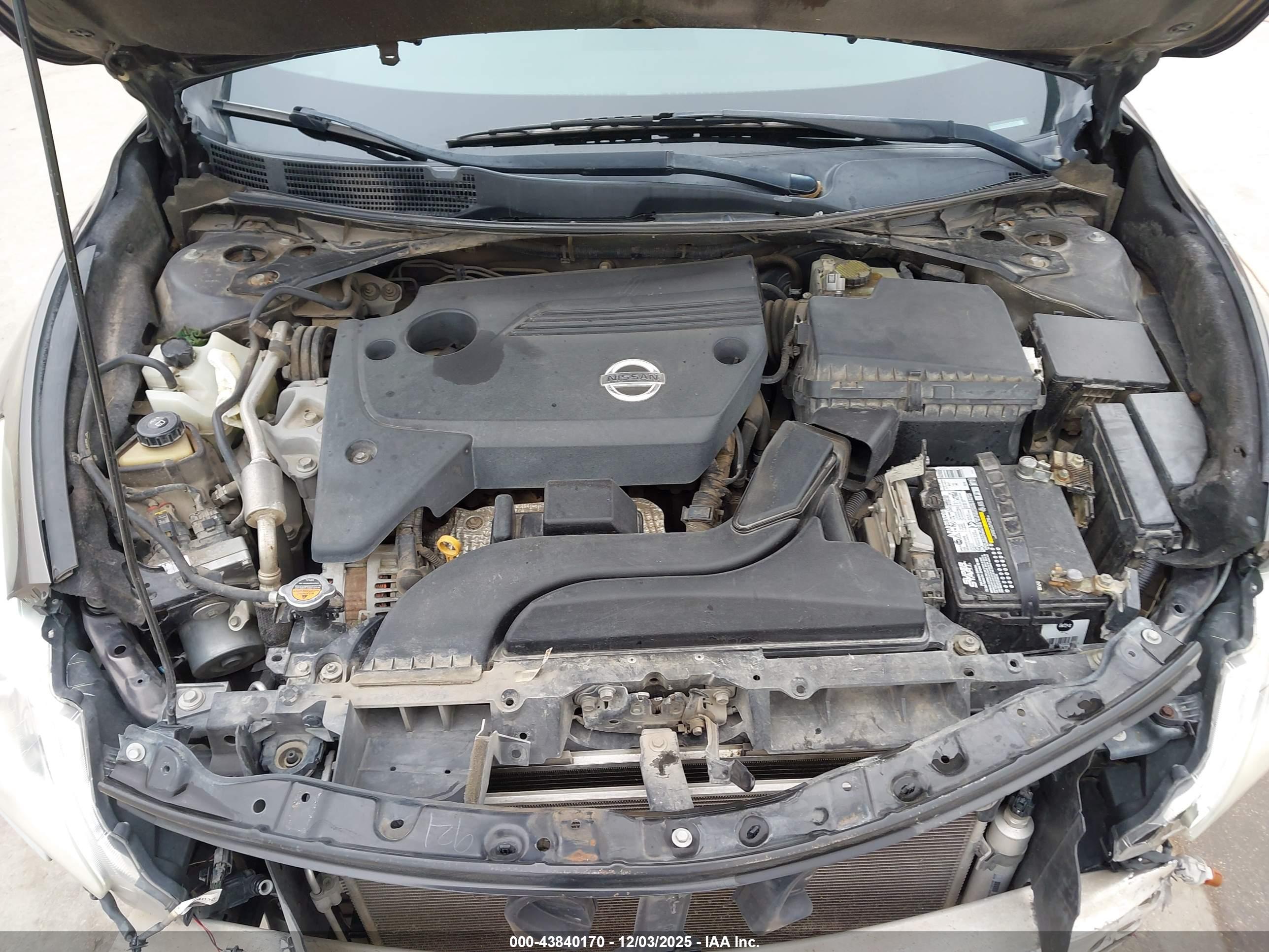 NISSAN ALTIMA image 10