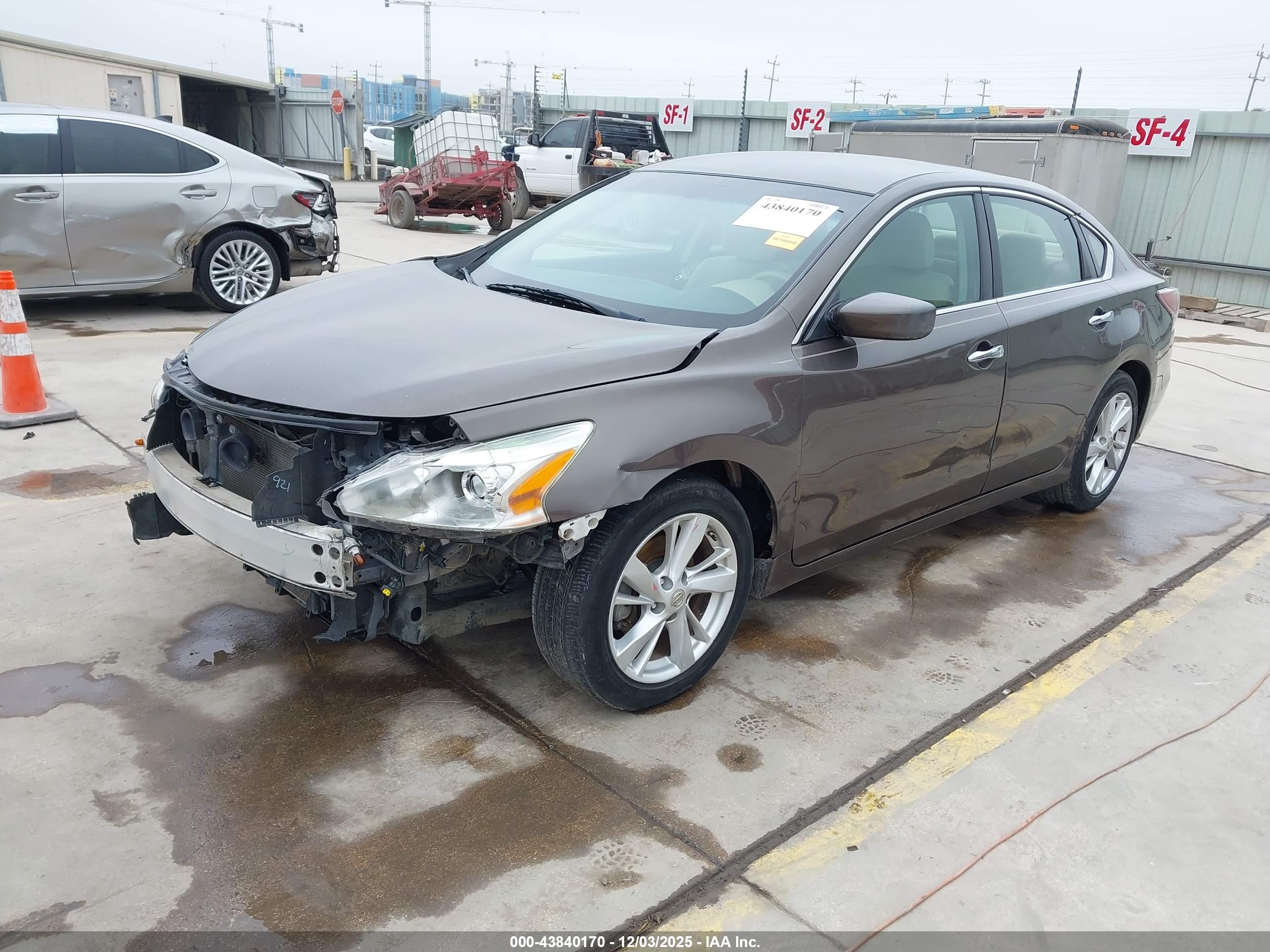 NISSAN ALTIMA image 2