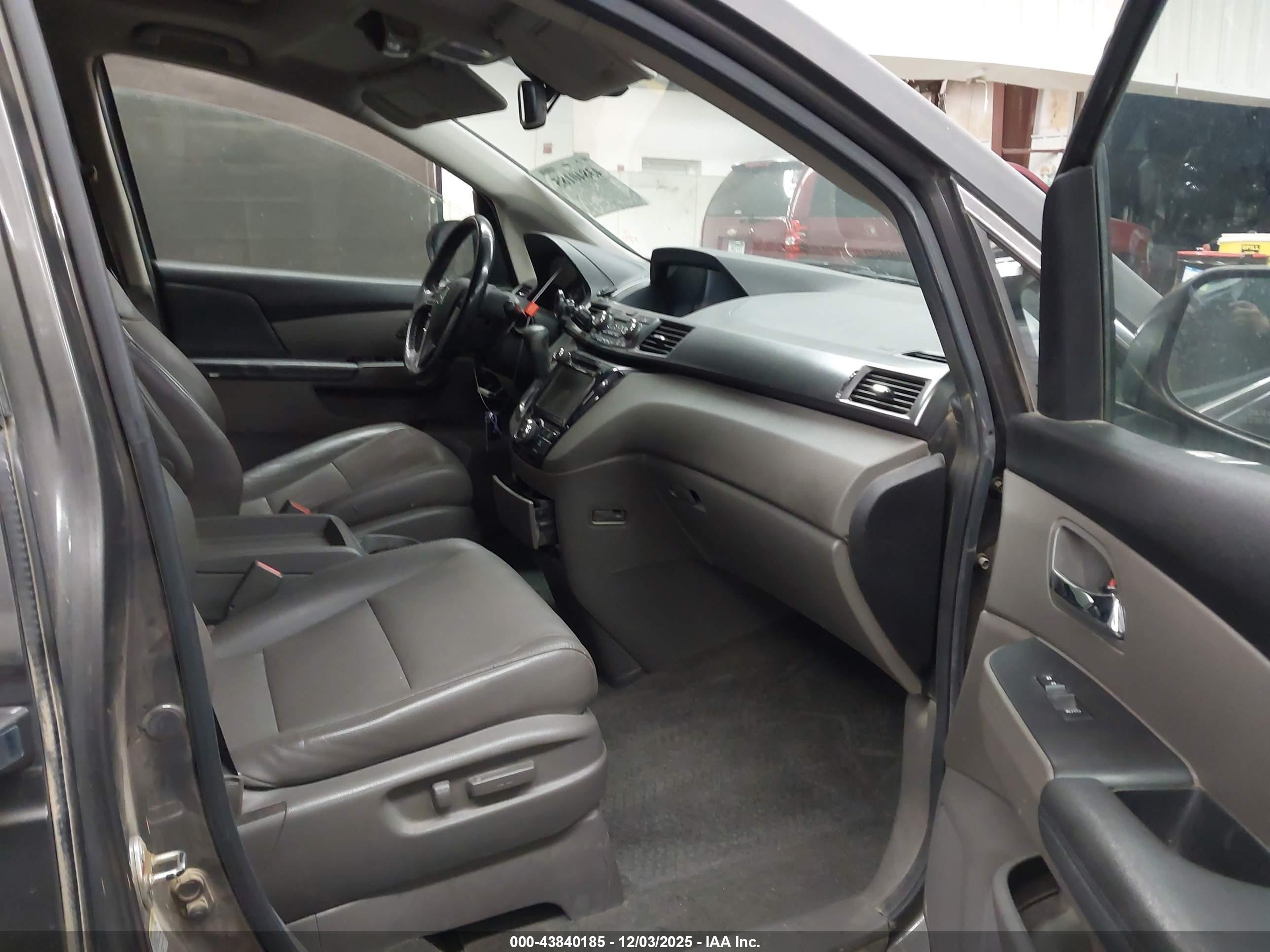 HONDA ODYSSEY image 5
