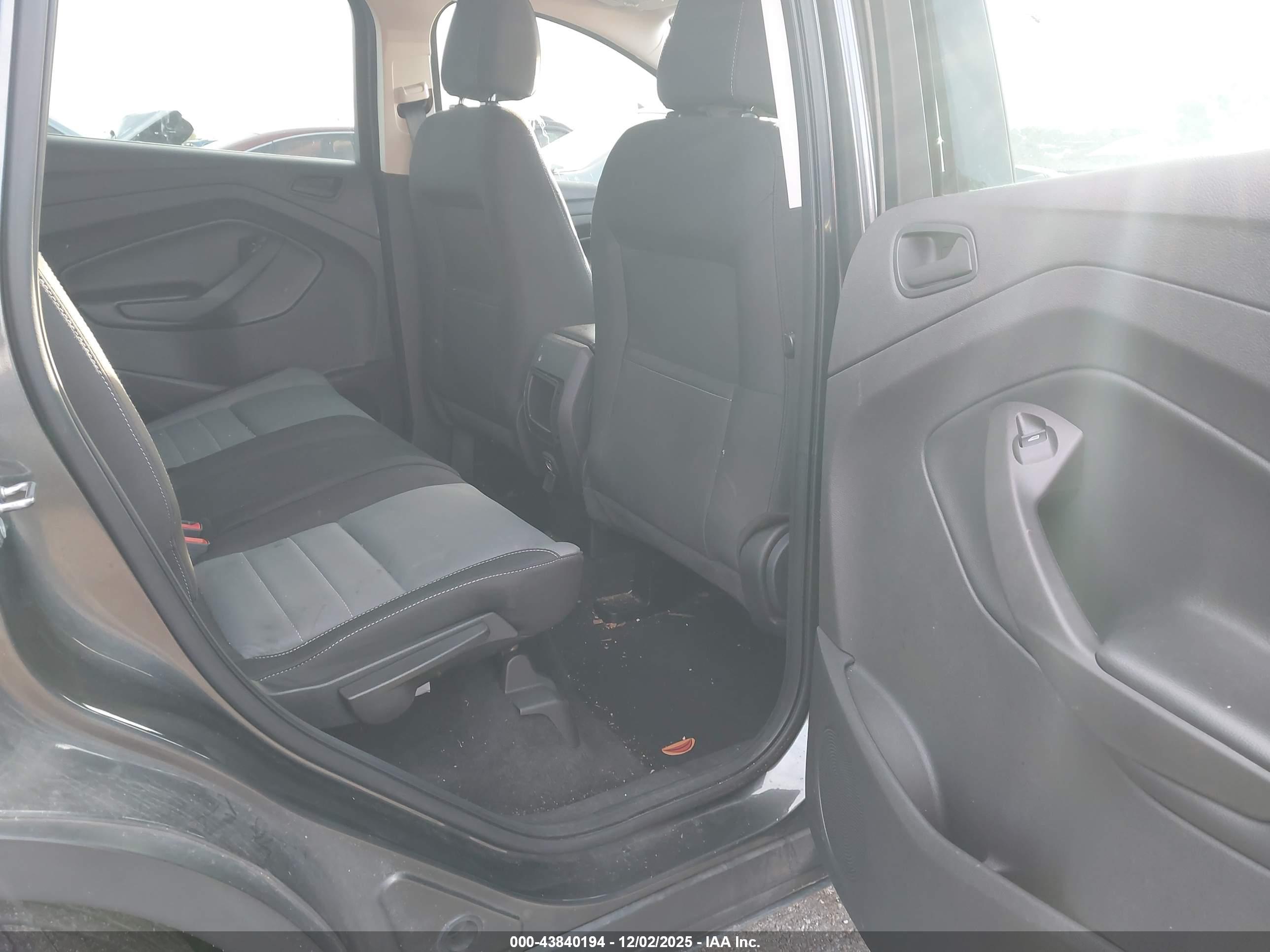 FORD ESCAPE image 8