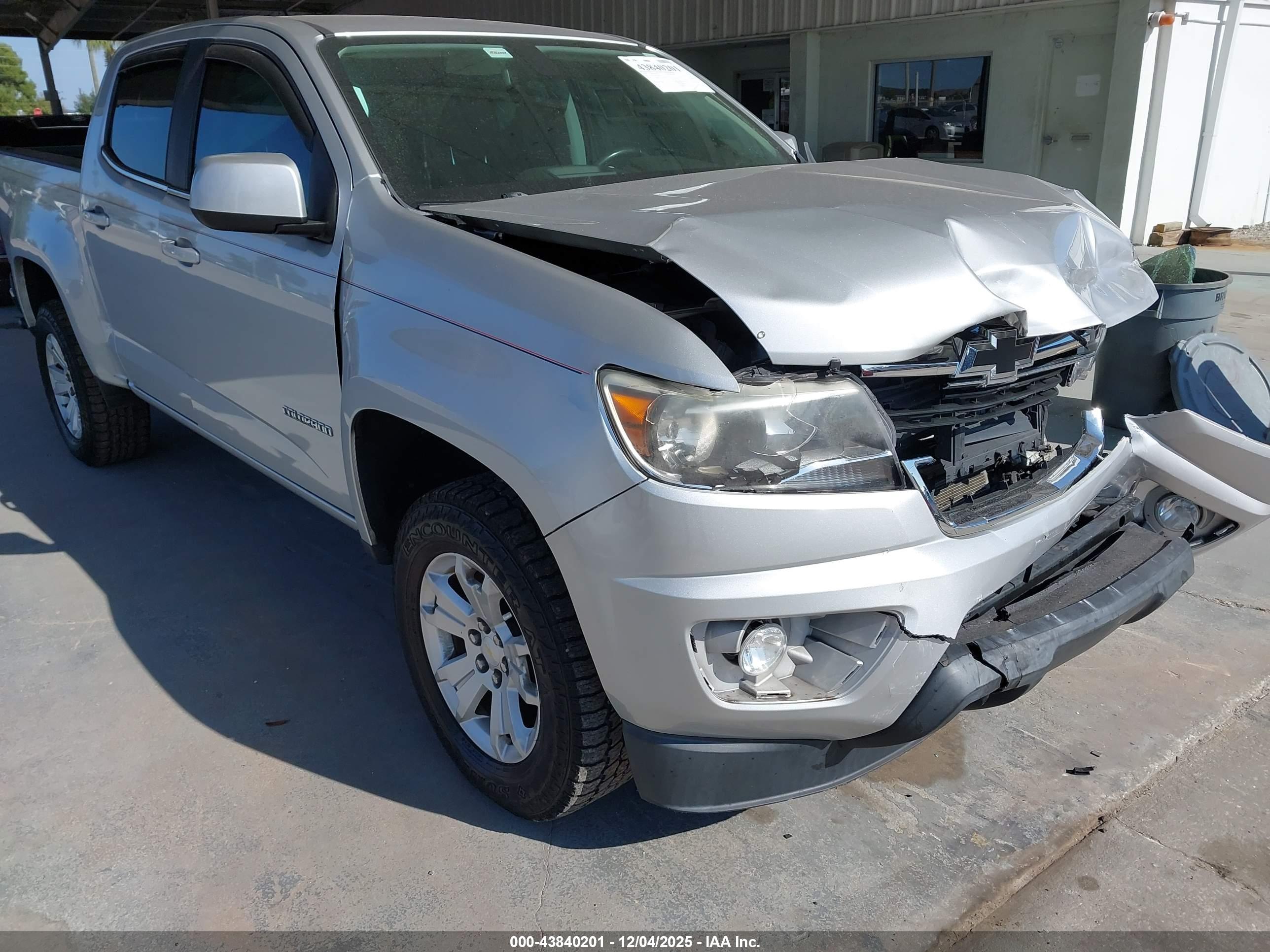 CHEVROLET COLORADO image 6