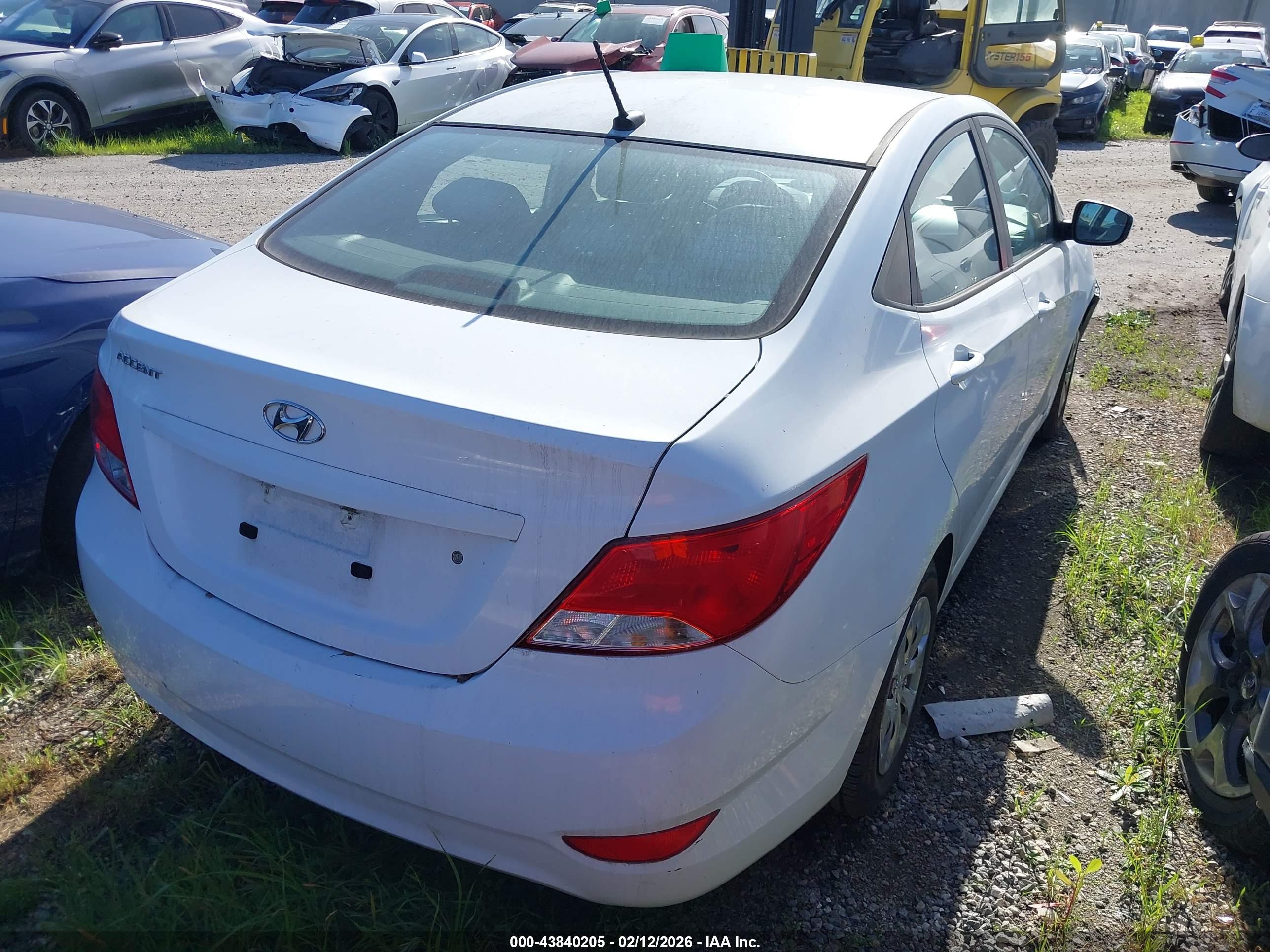 HYUNDAI ACCENT image 4