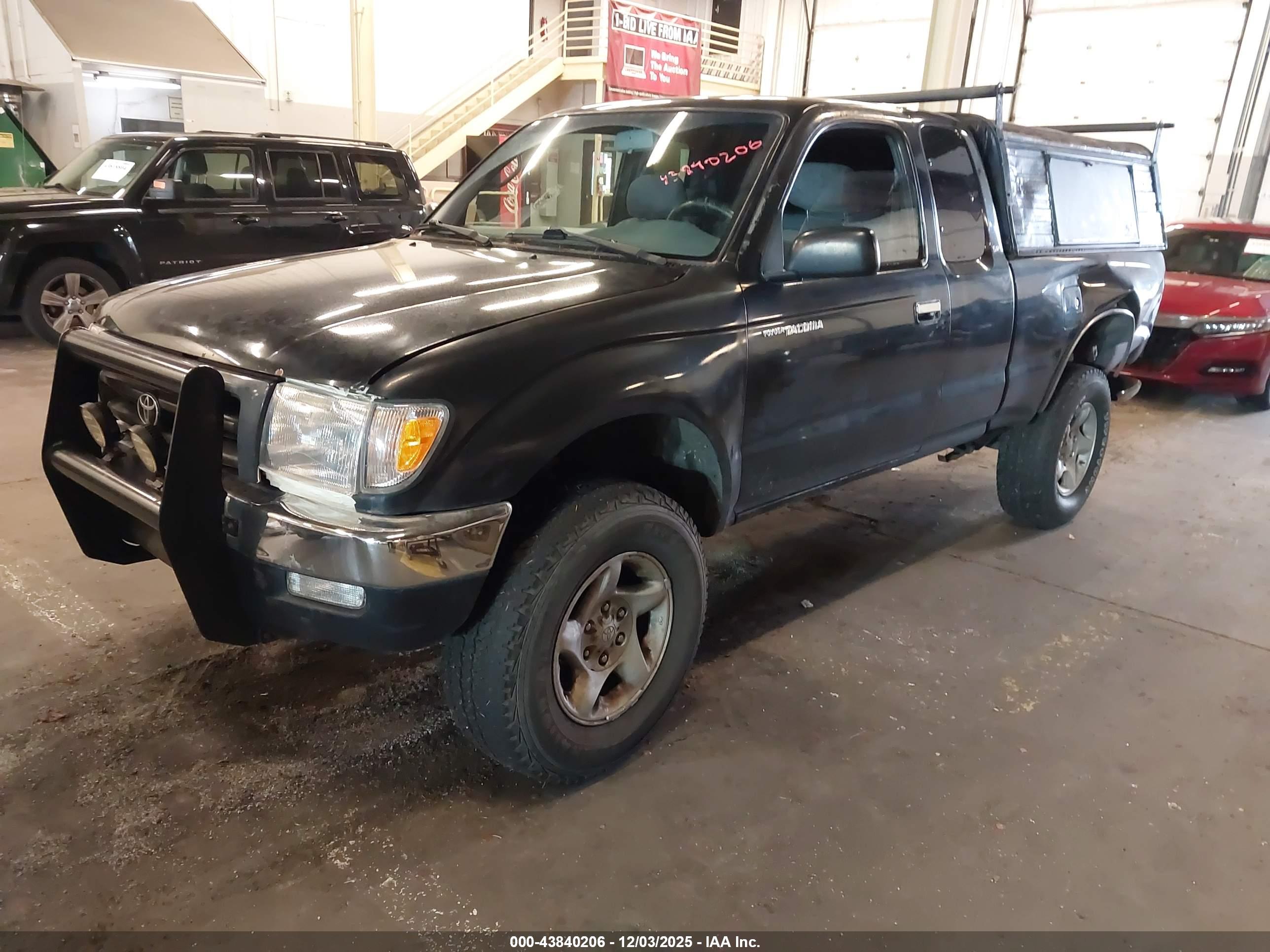 TOYOTA TACOMA image 2