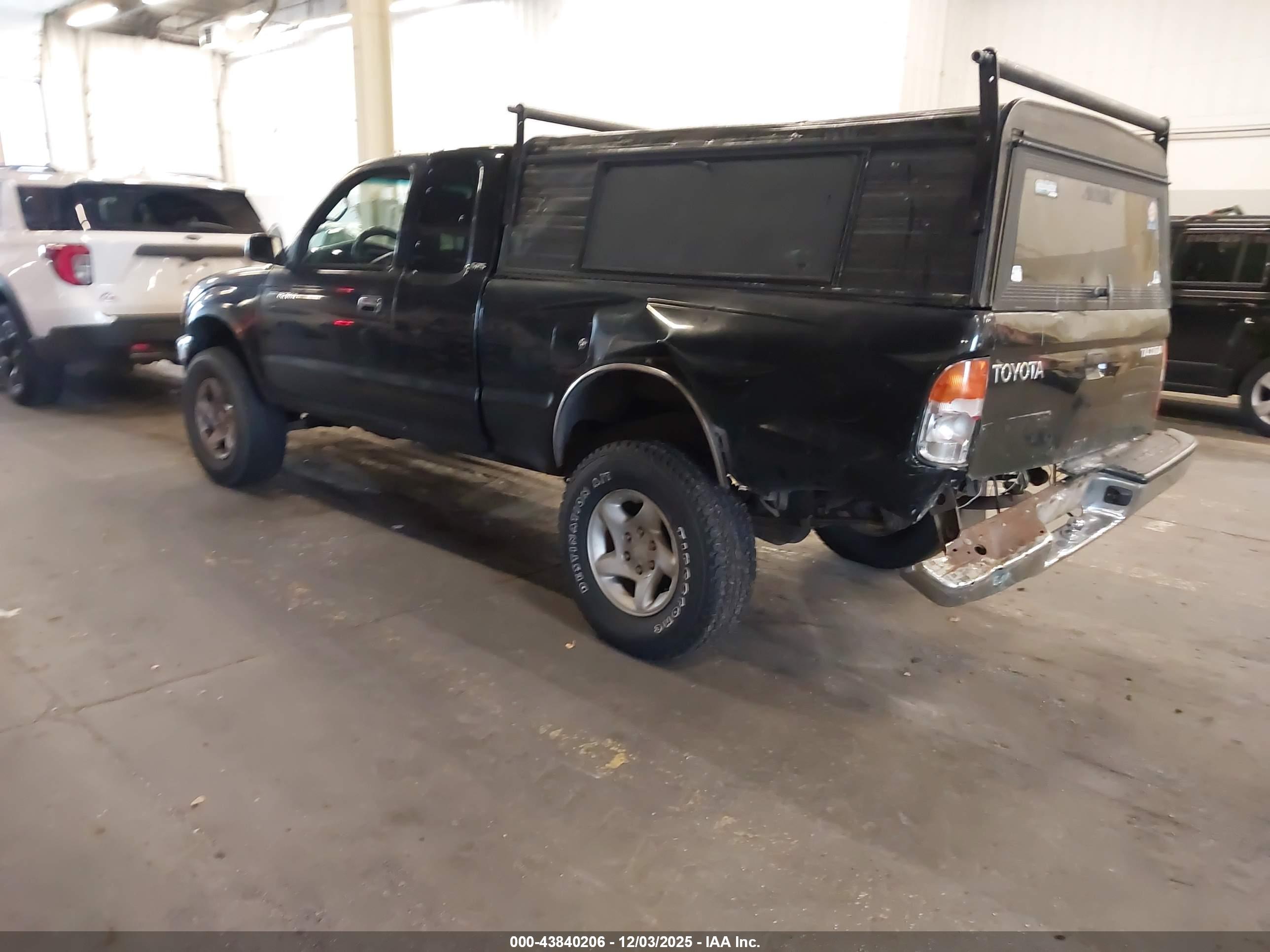 TOYOTA TACOMA image 3