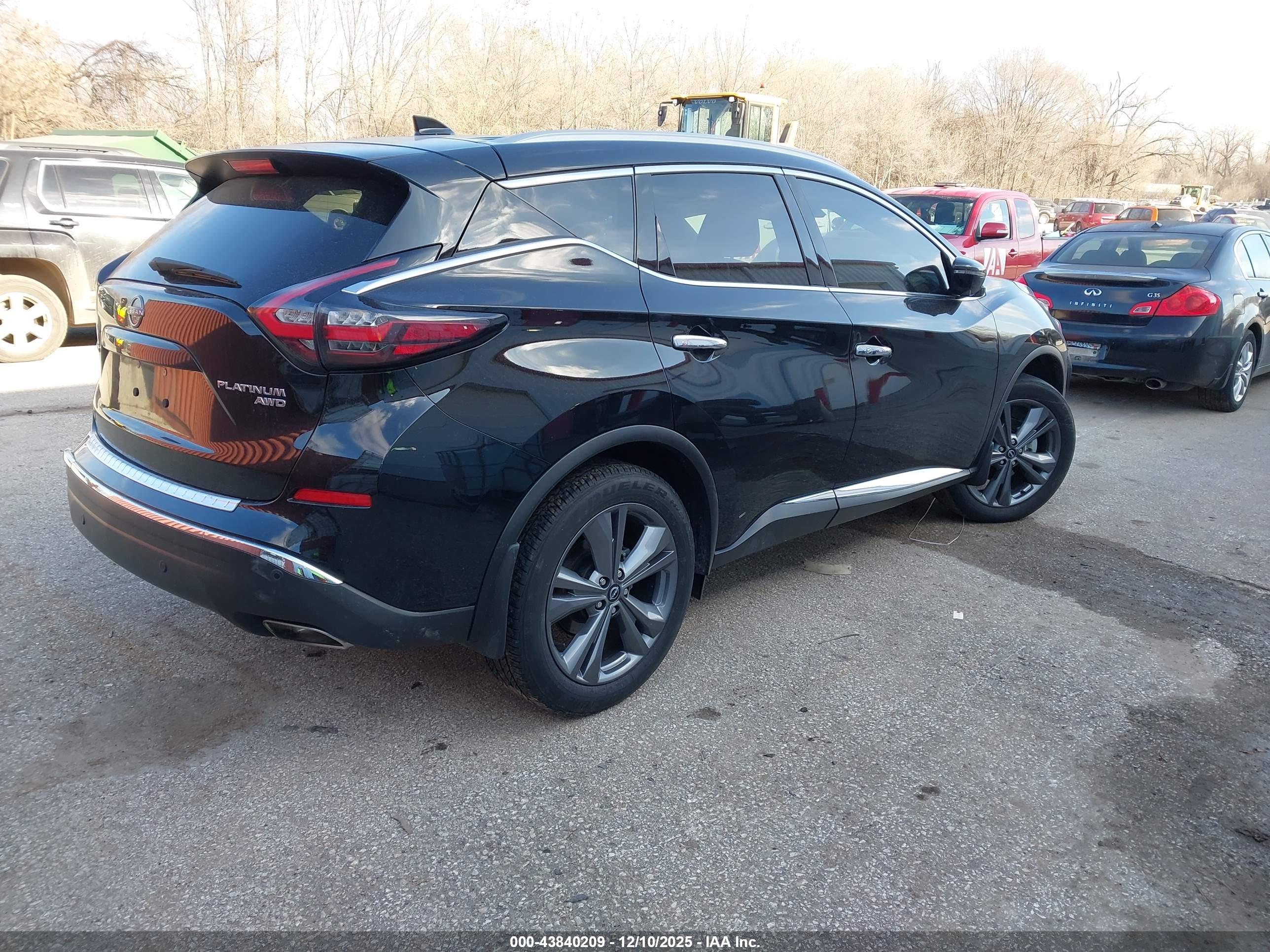 NISSAN MURANO image 4