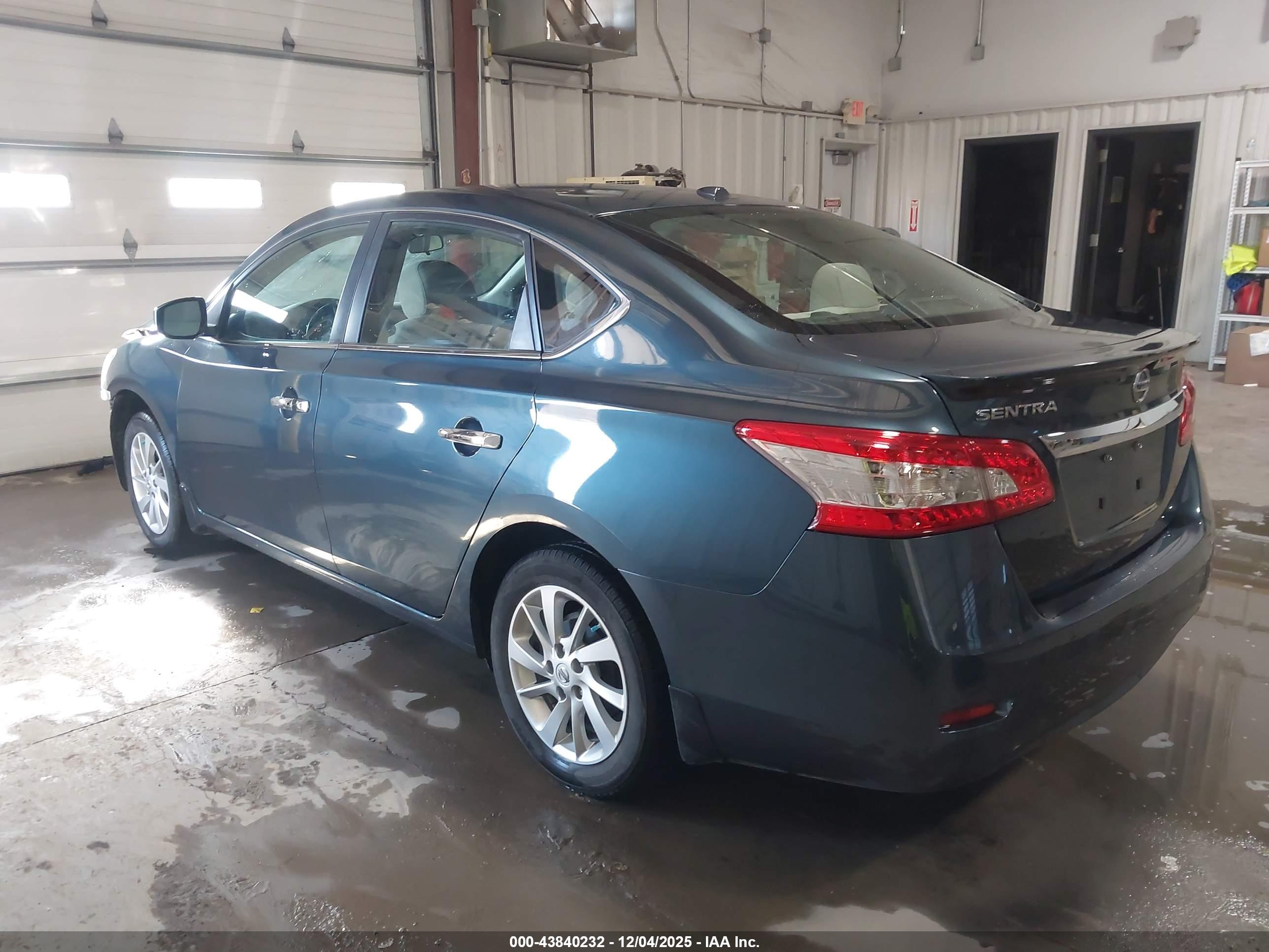 NISSAN SENTRA image 3