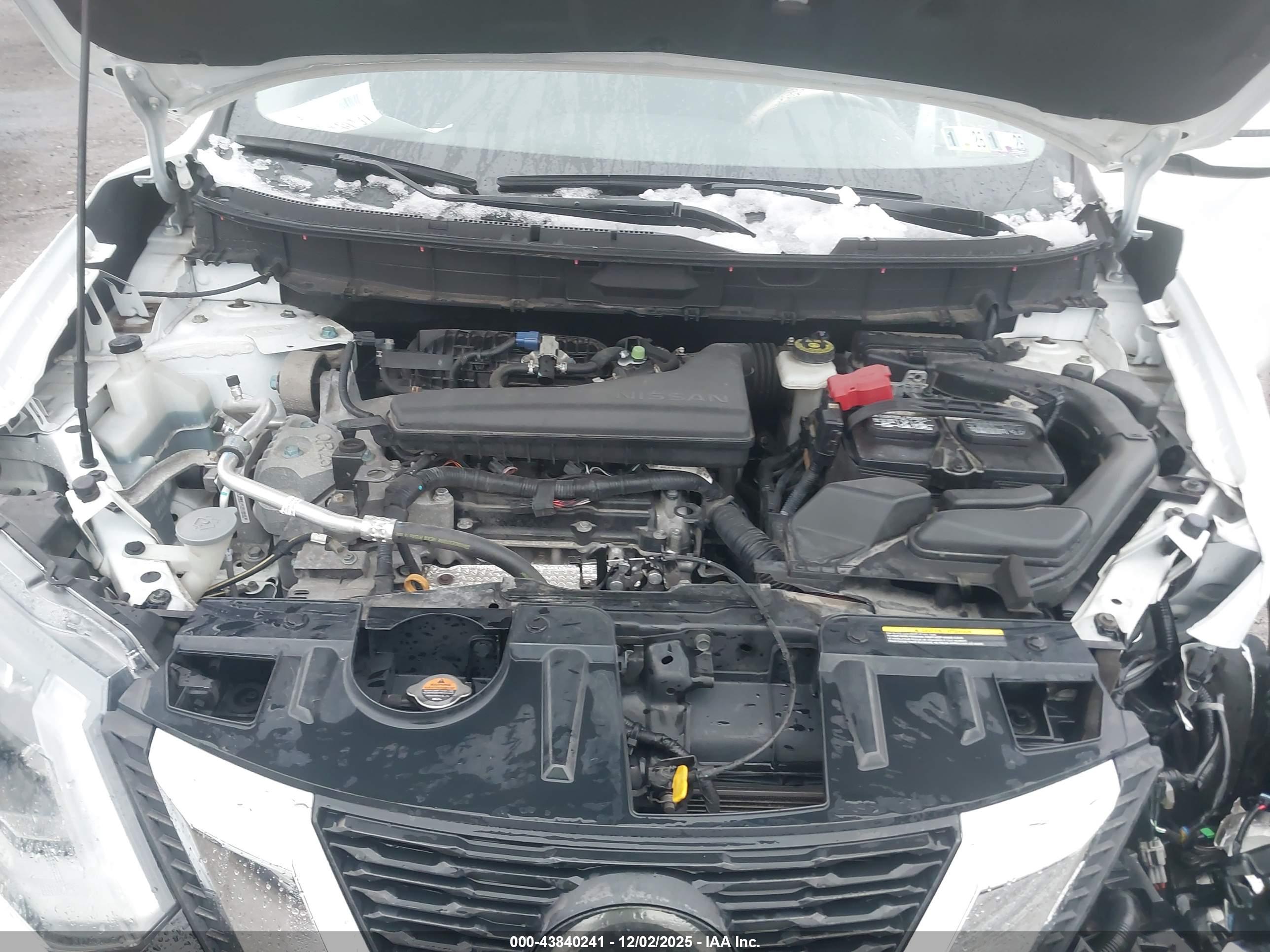 NISSAN ROGUE image 10