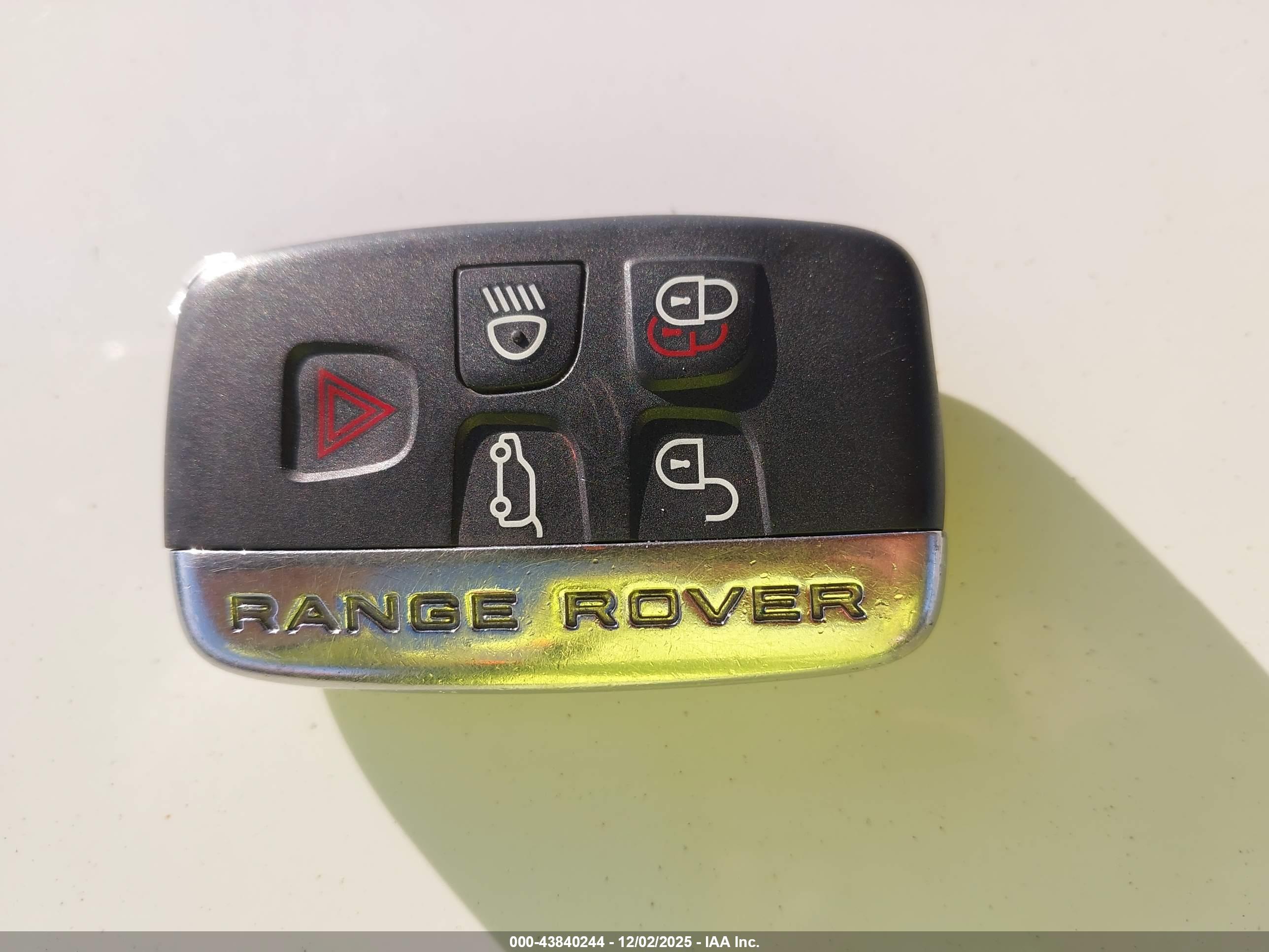 LAND ROVER image 11