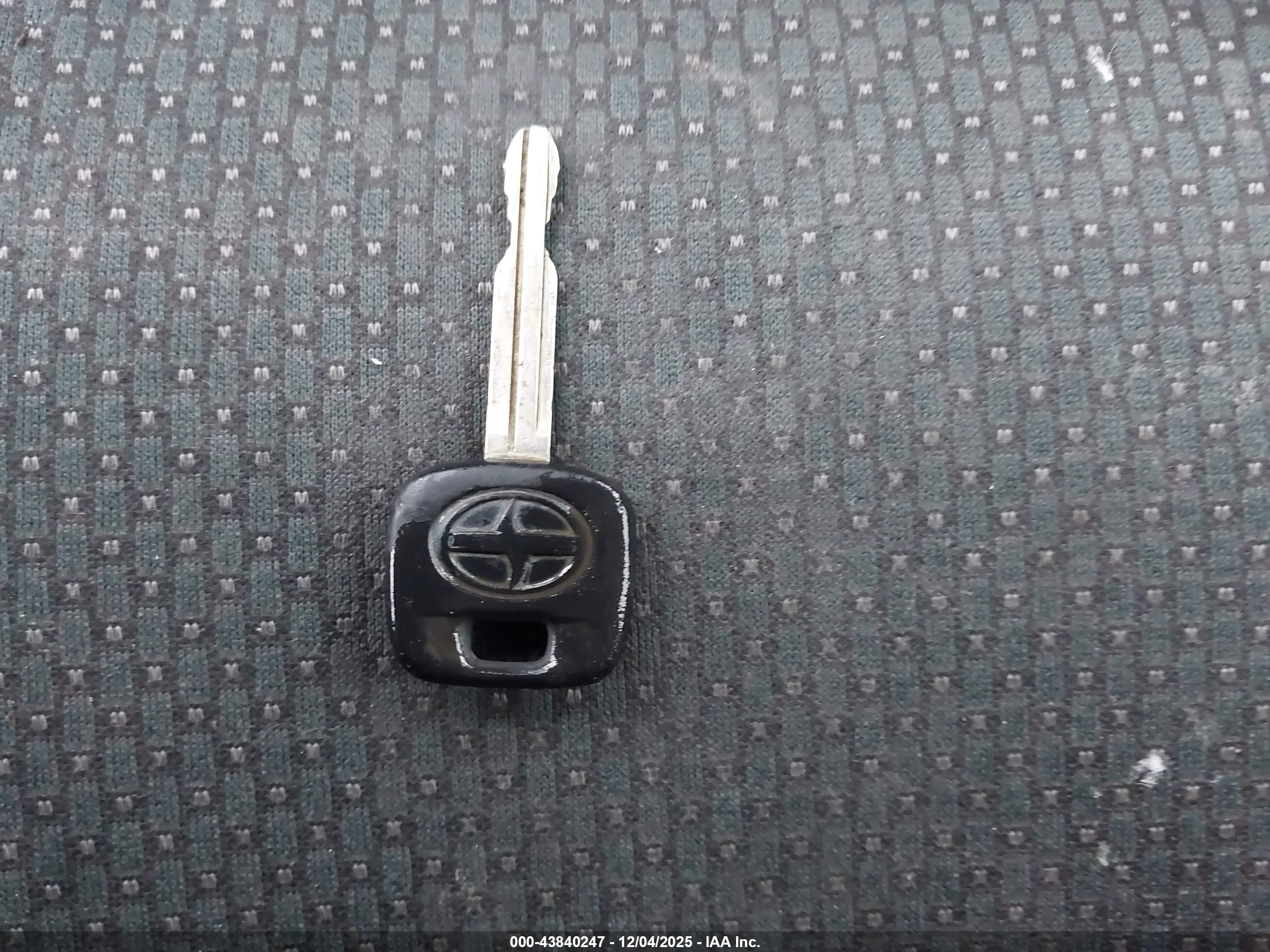 SCION XB image 11