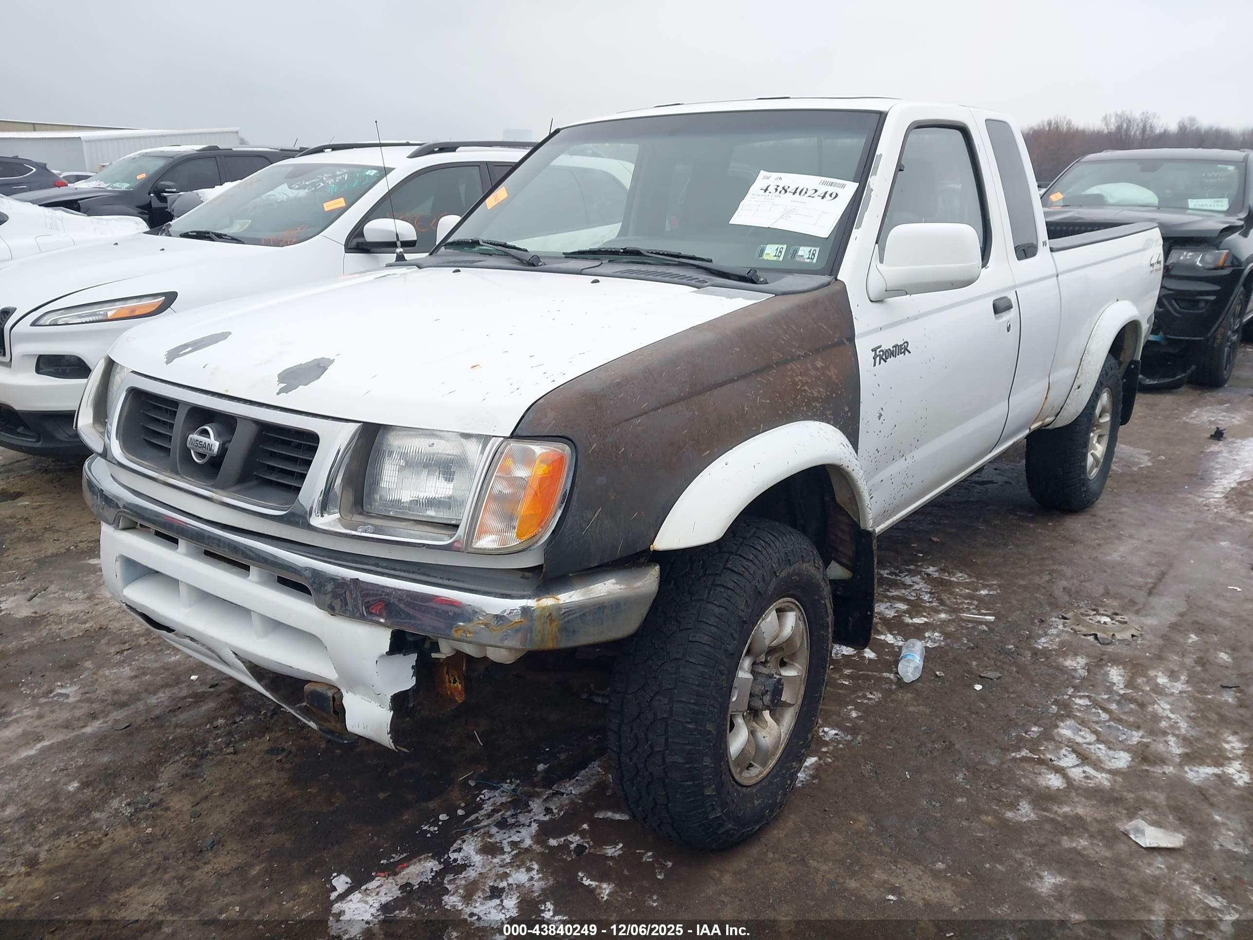 NISSAN FRONTIER image 2