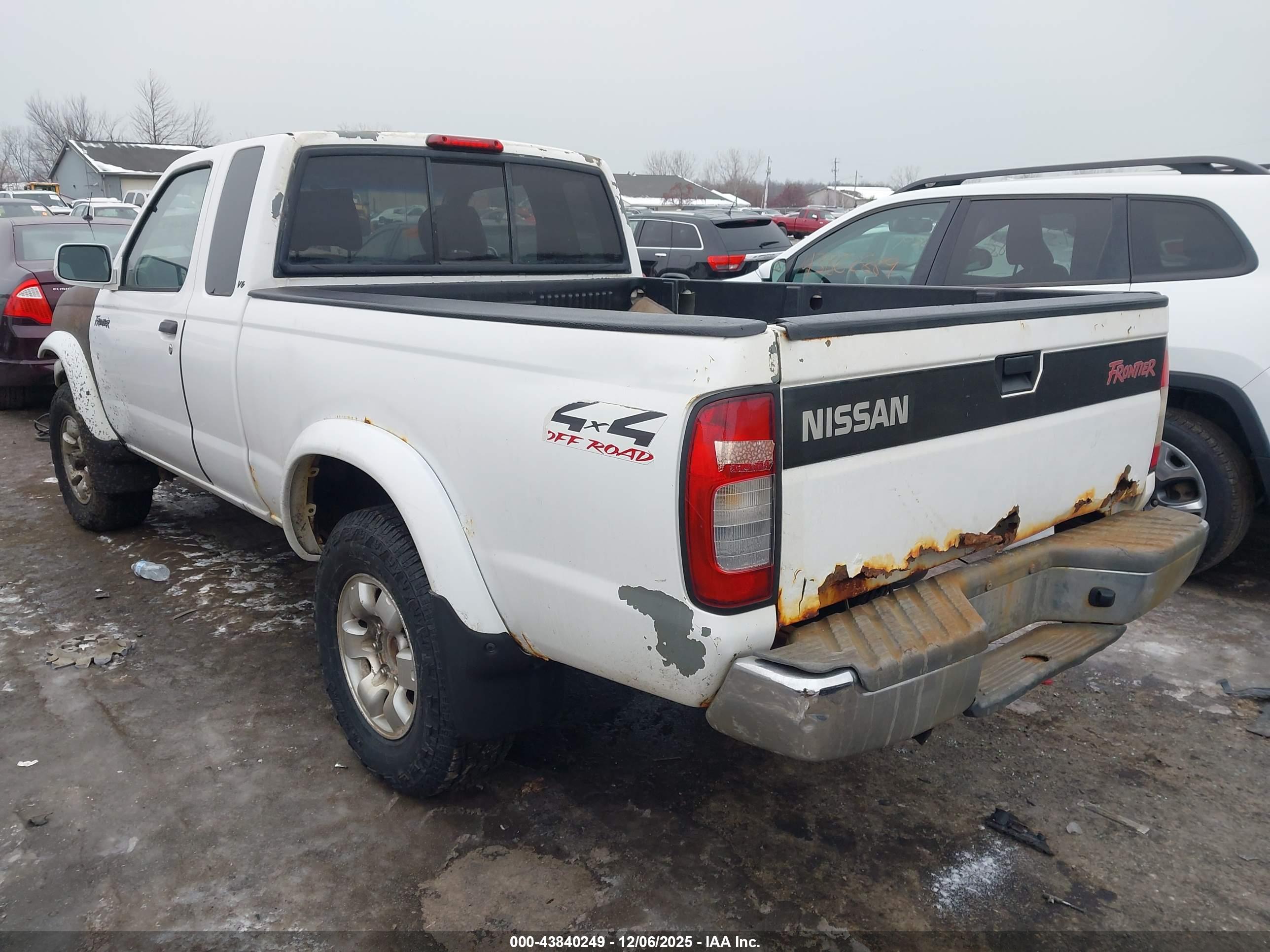 NISSAN FRONTIER image 3