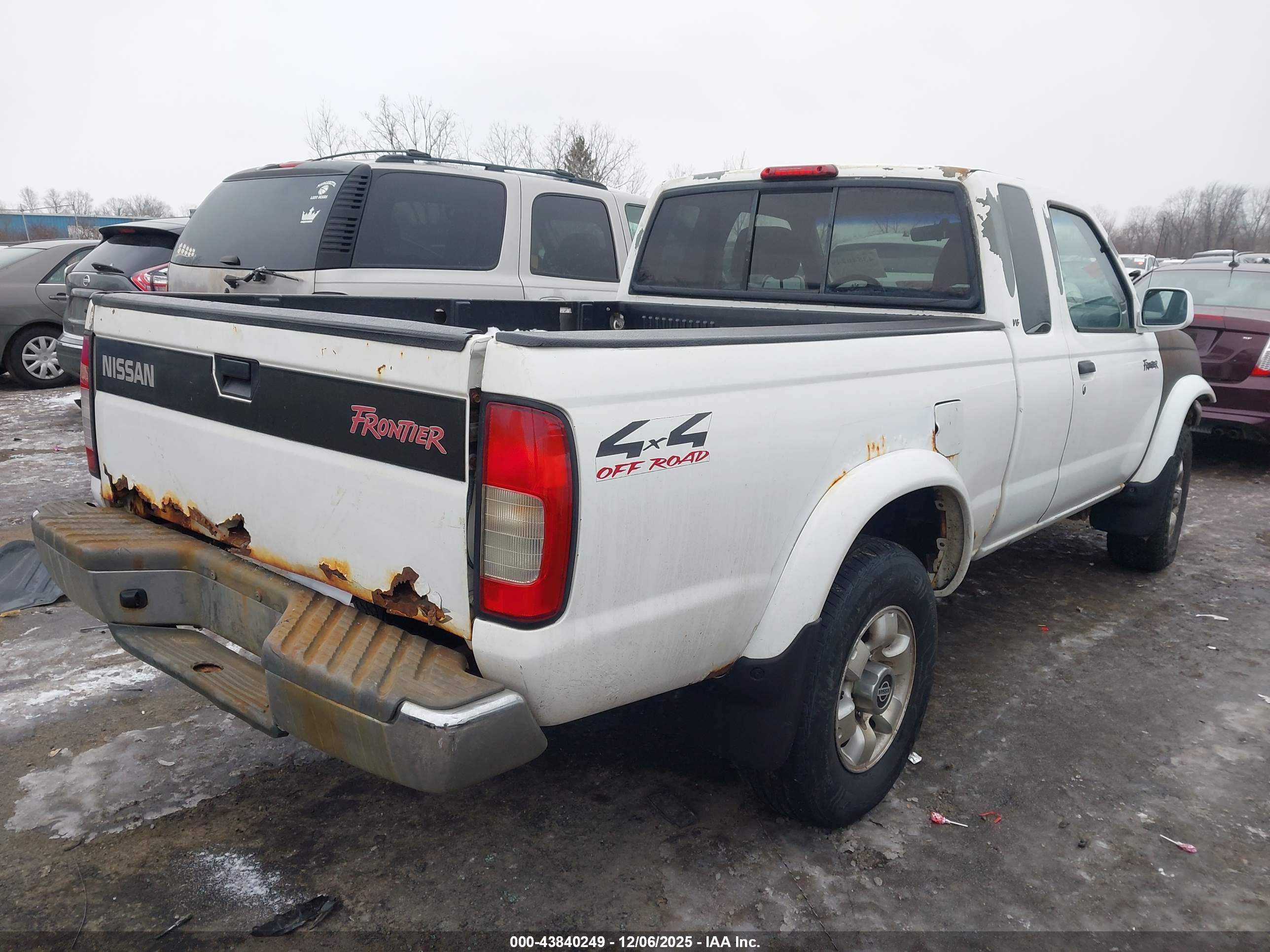 NISSAN FRONTIER image 4