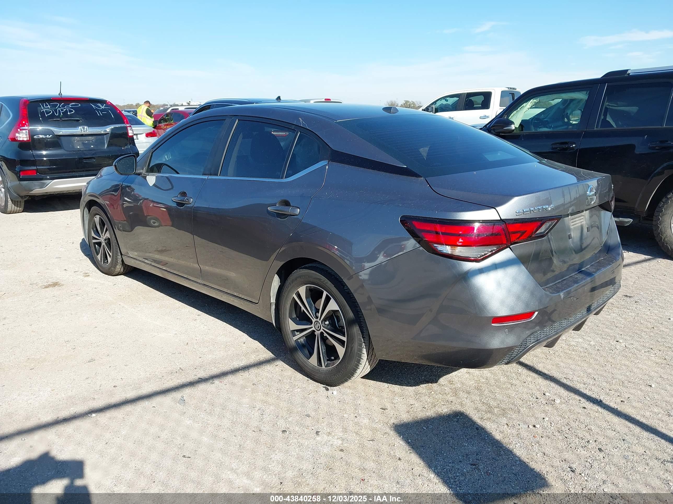 NISSAN SENTRA image 3