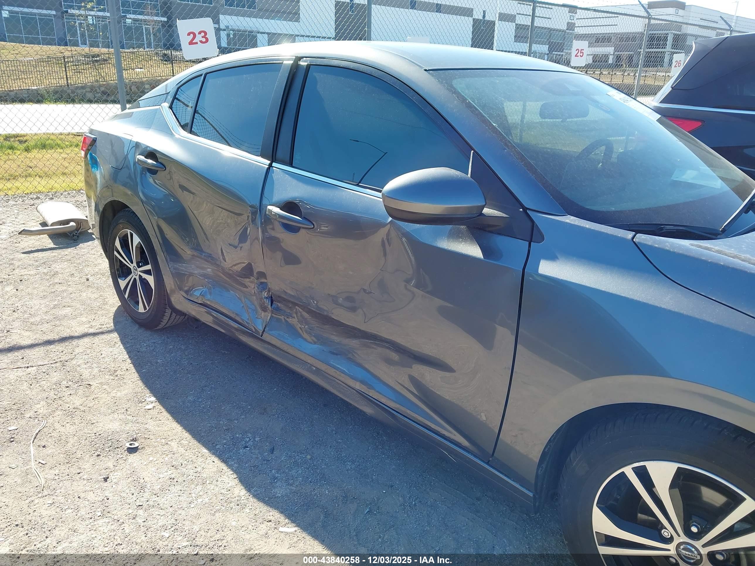 NISSAN SENTRA image 6