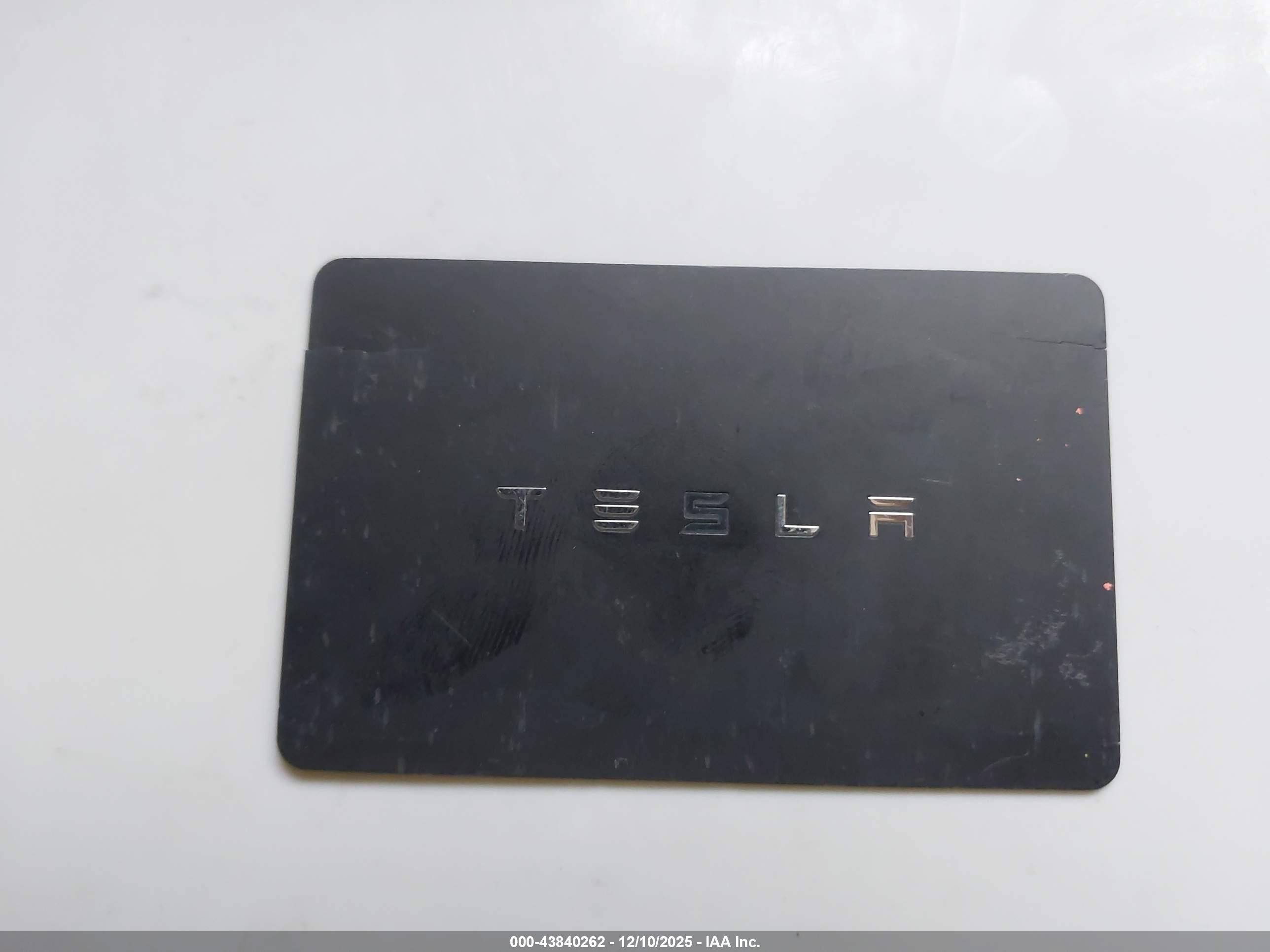 TESLA MODEL image 11