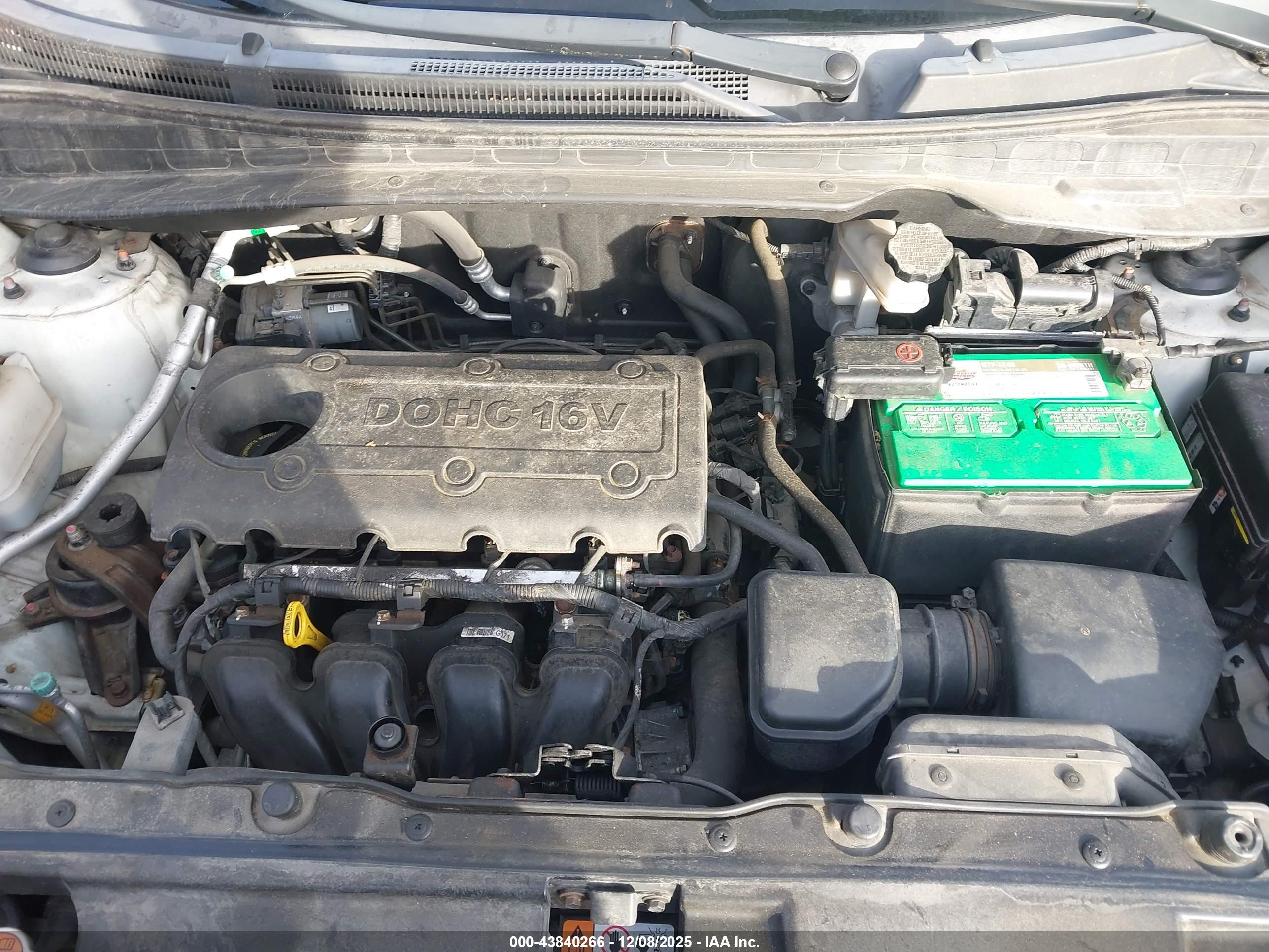 HYUNDAI TUCSON image 10