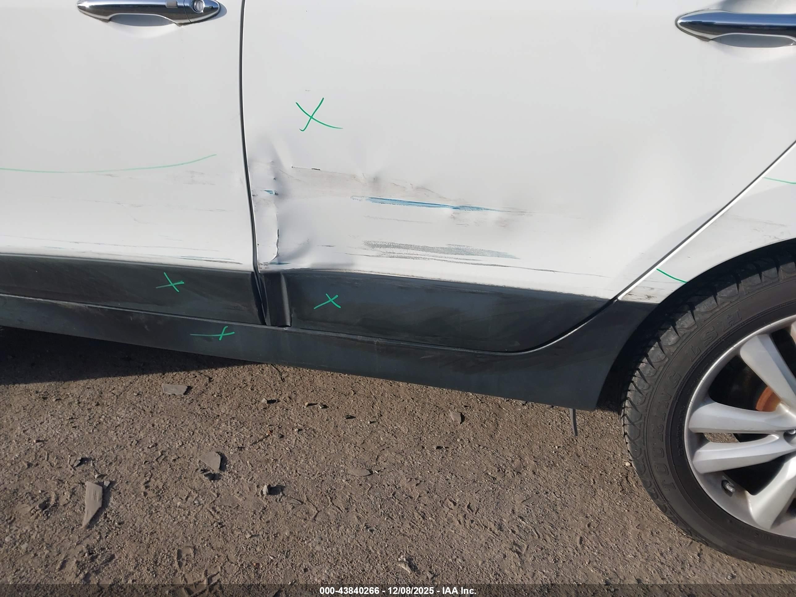 HYUNDAI TUCSON image 6