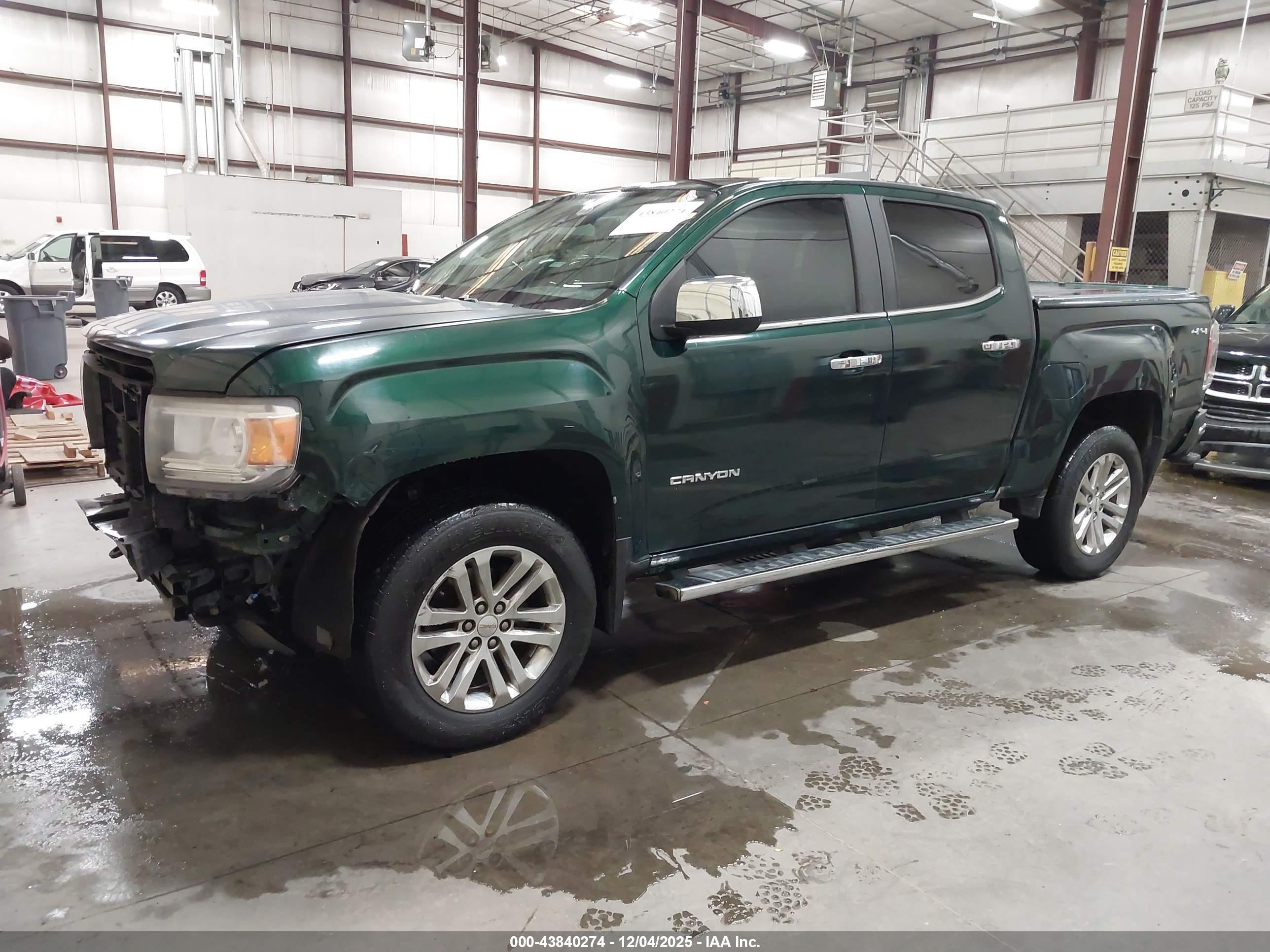 GMC CANYON image 2
