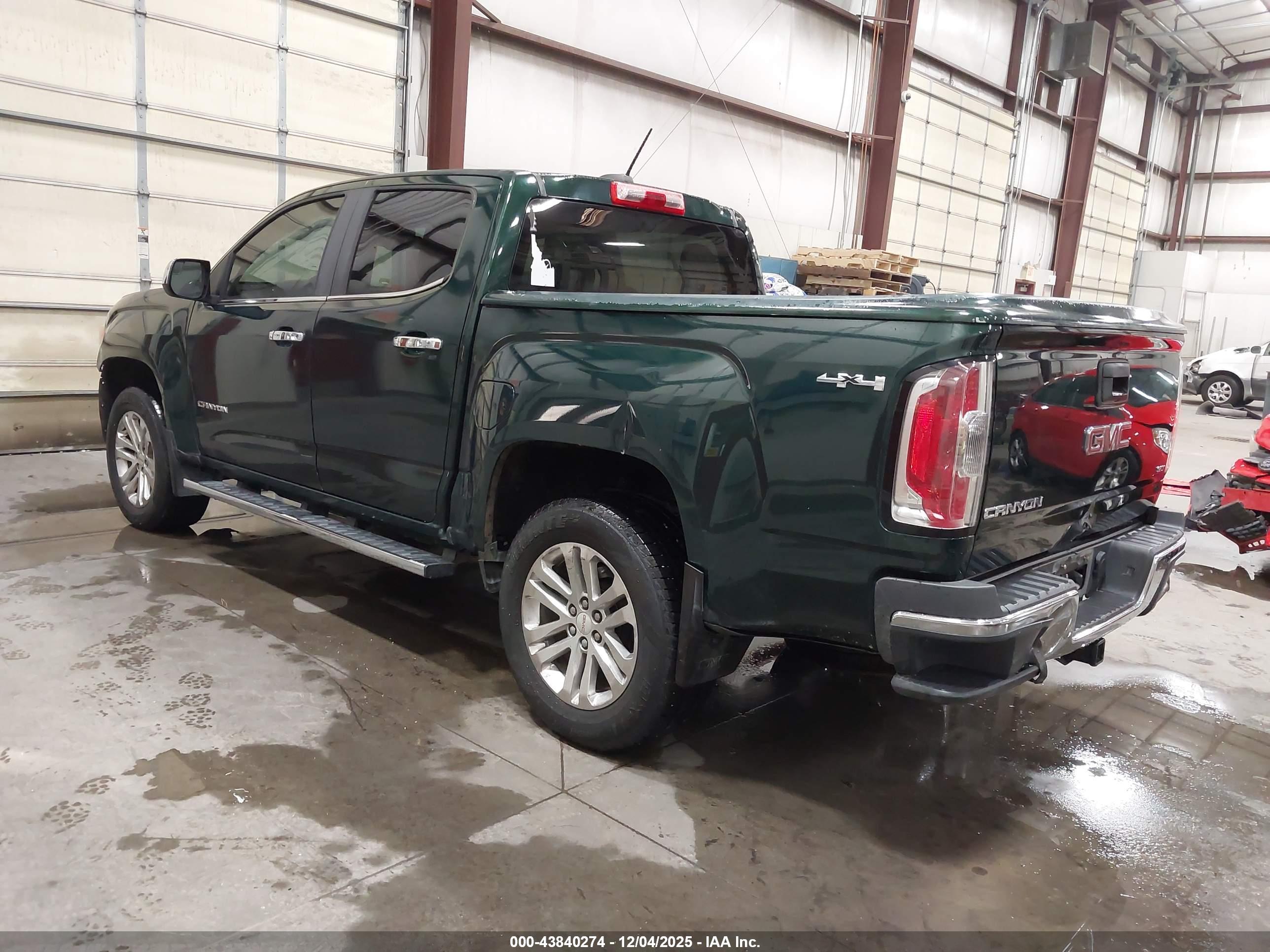 GMC CANYON image 3