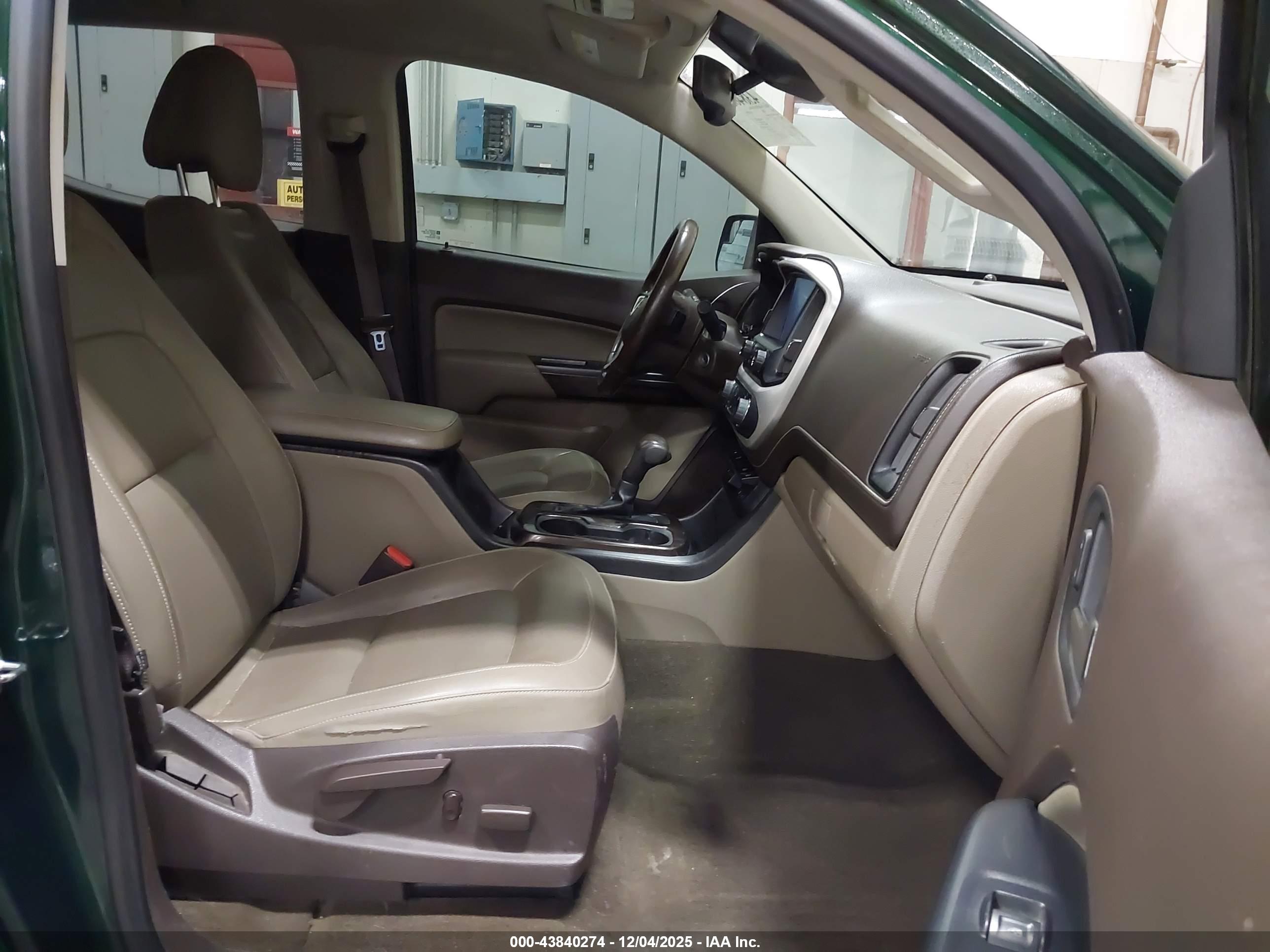 GMC CANYON image 5