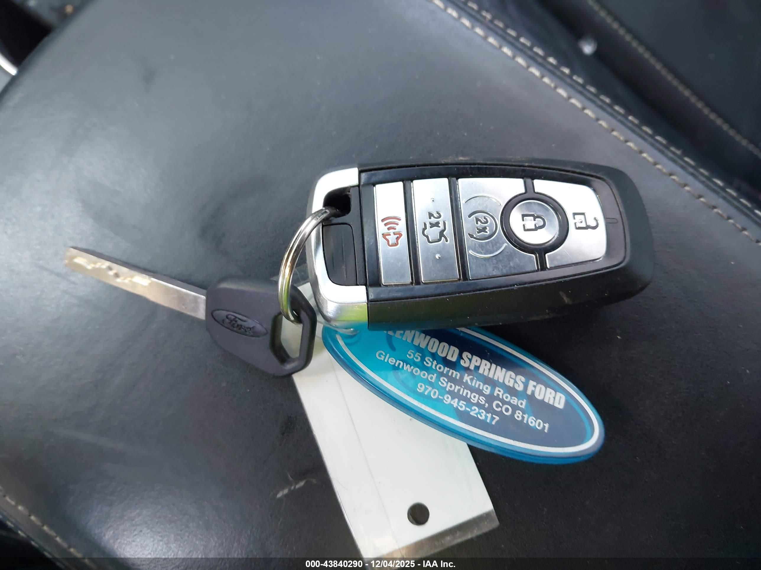 FORD EXPLORER image 11