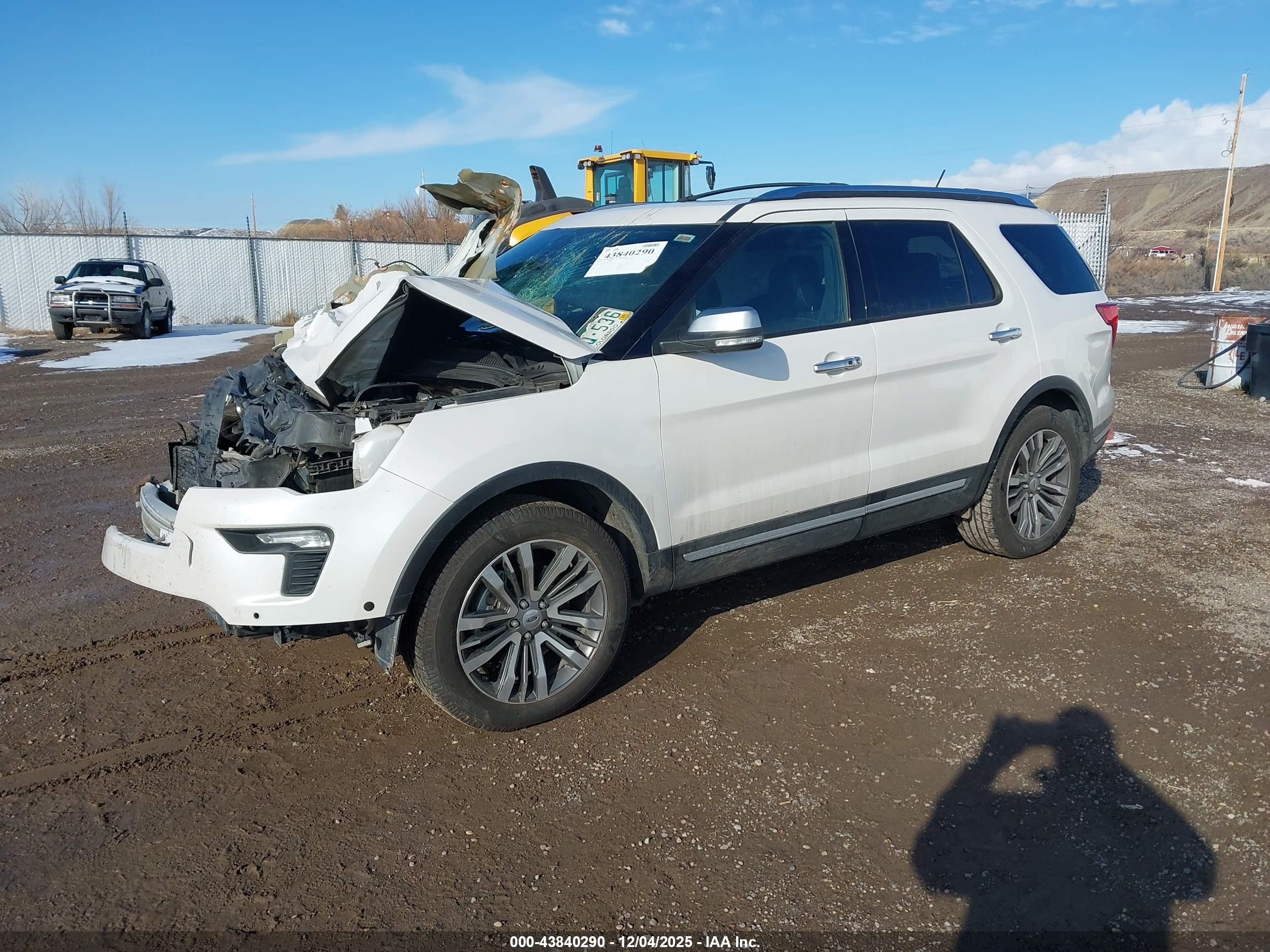 FORD EXPLORER image 2