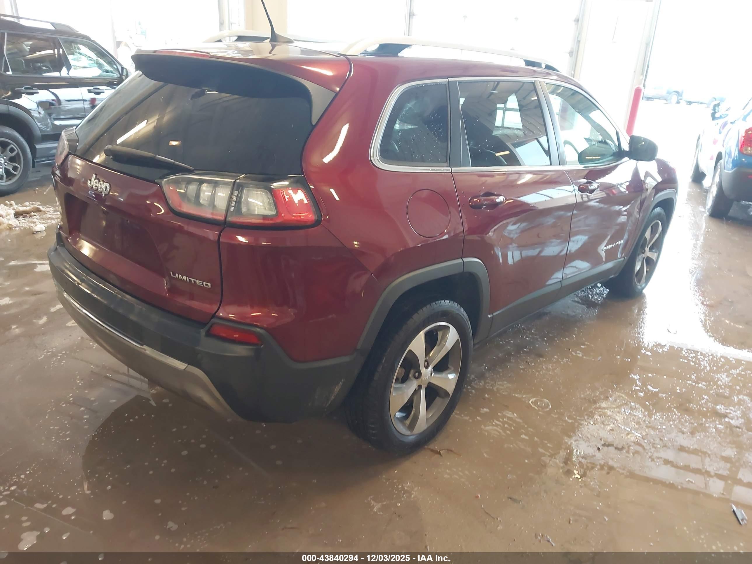JEEP CHEROKEE image 4