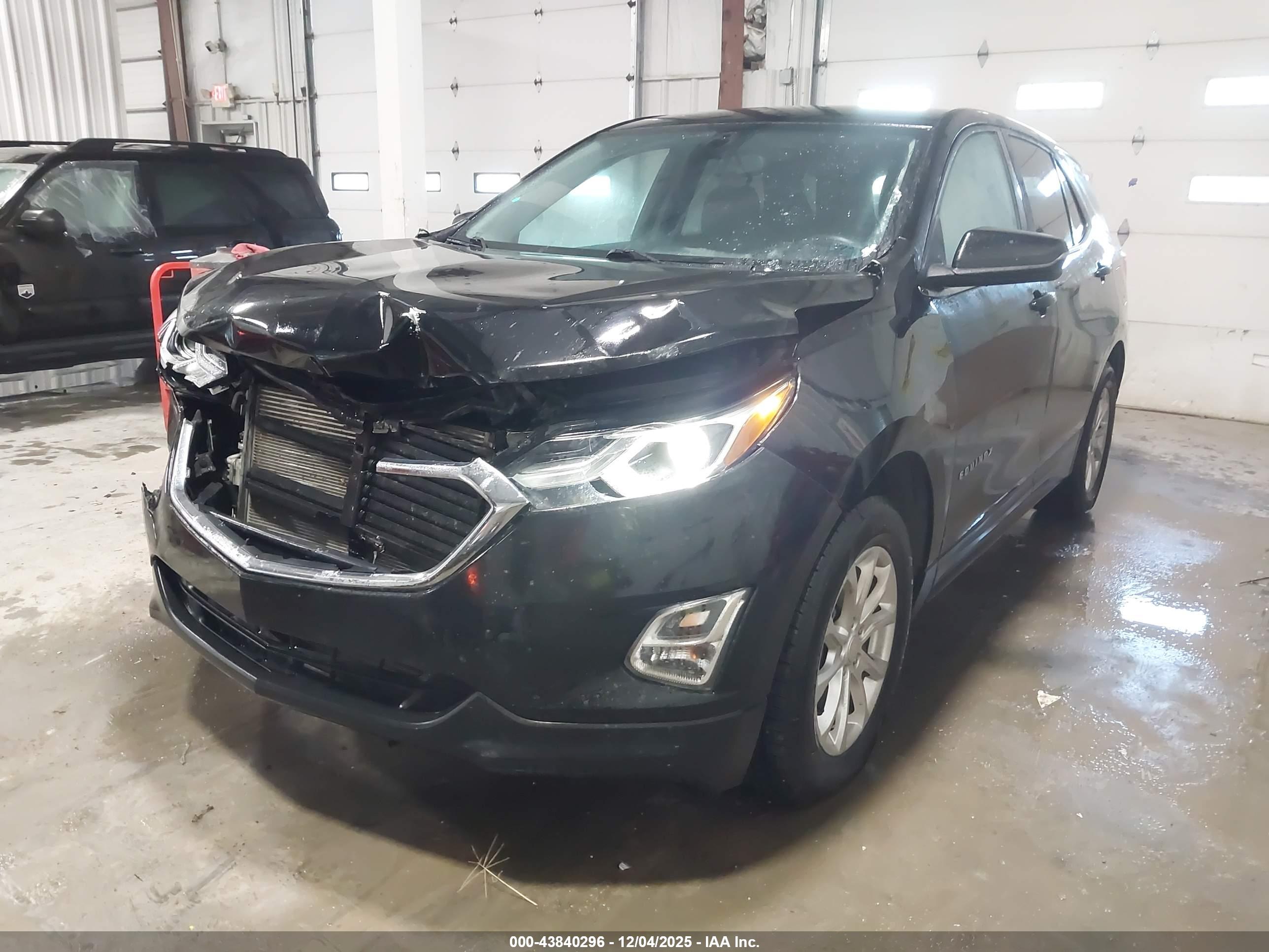 CHEVROLET EQUINOX image 2