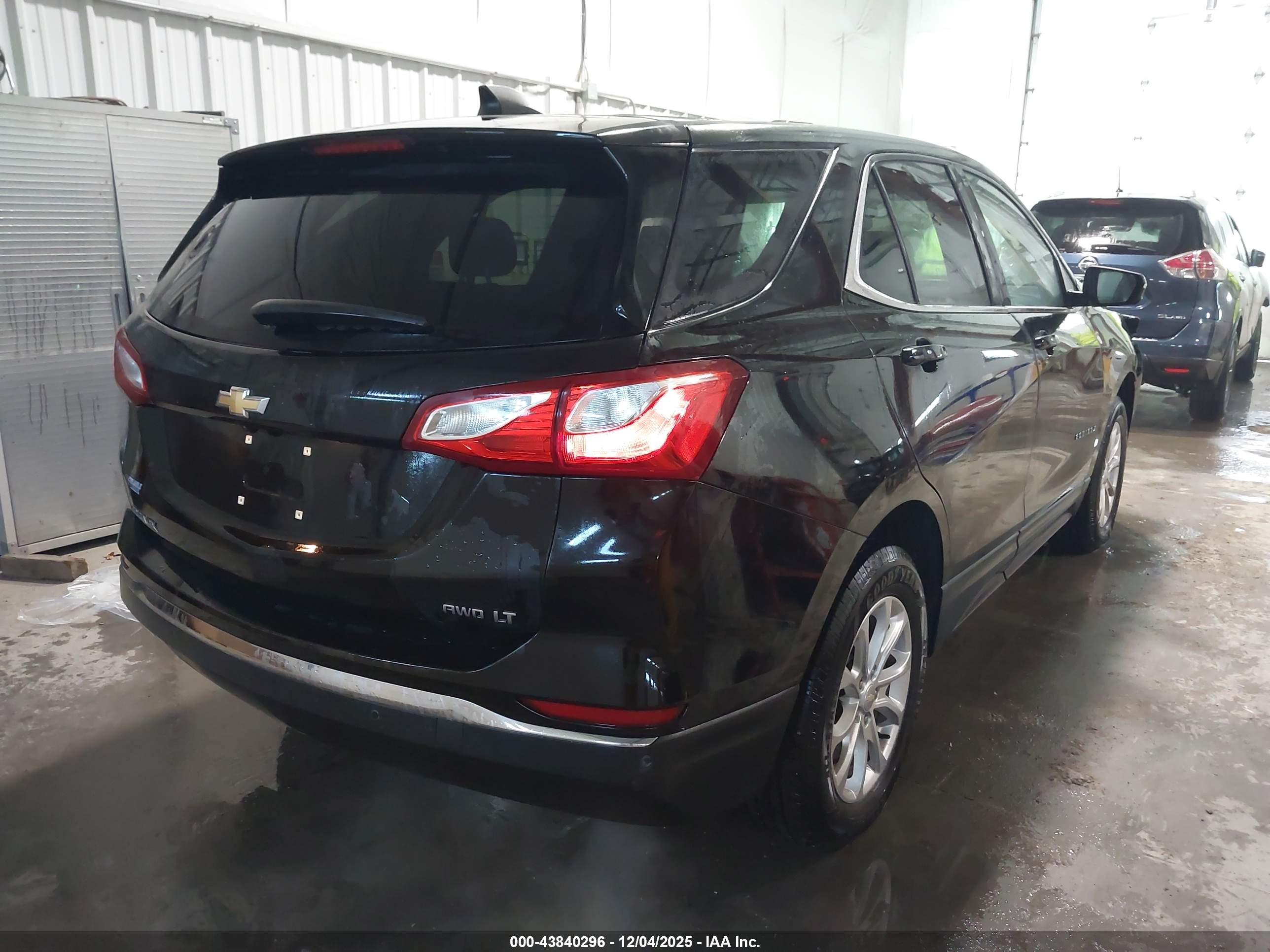 CHEVROLET EQUINOX image 4