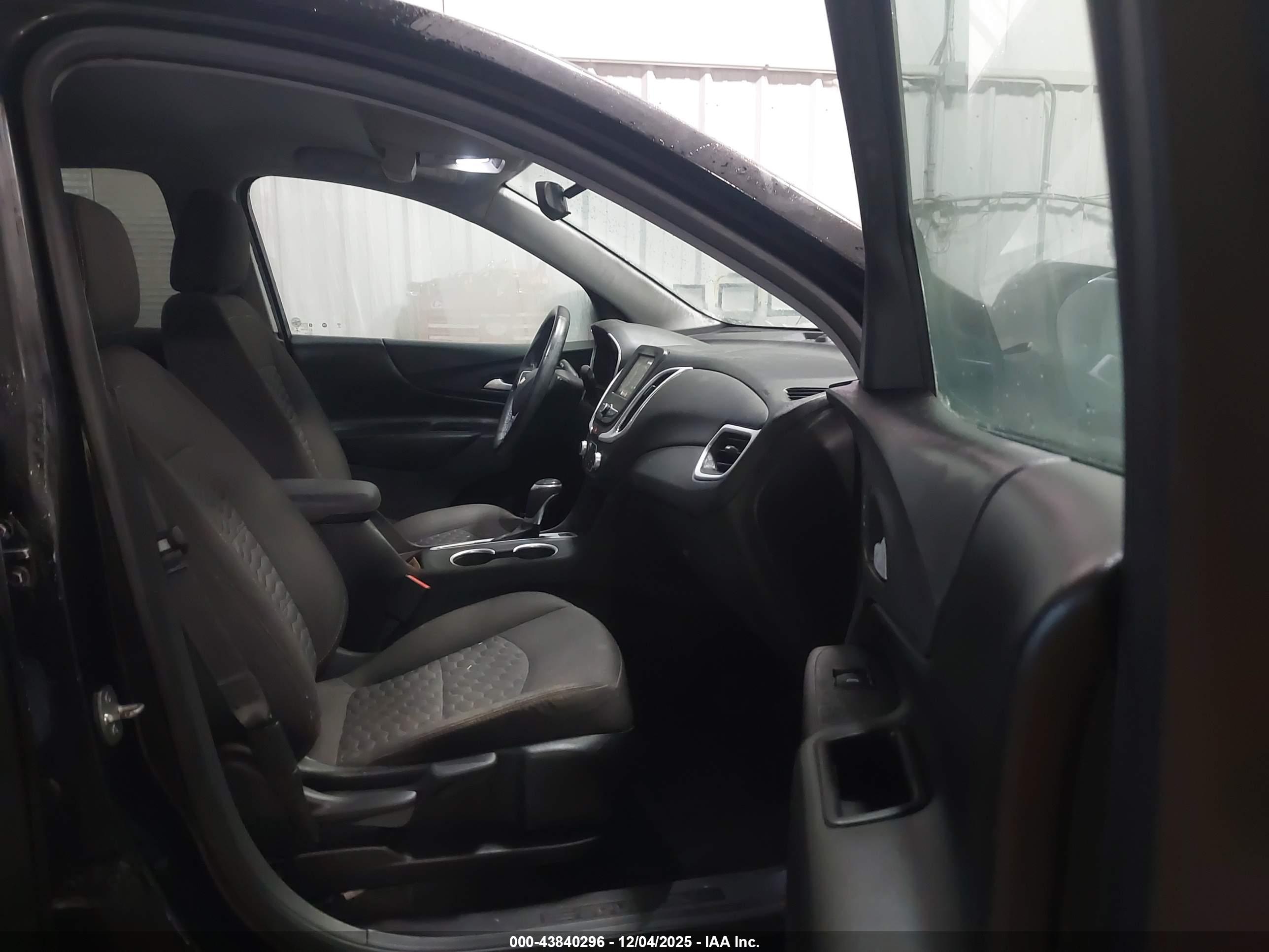 CHEVROLET EQUINOX image 5