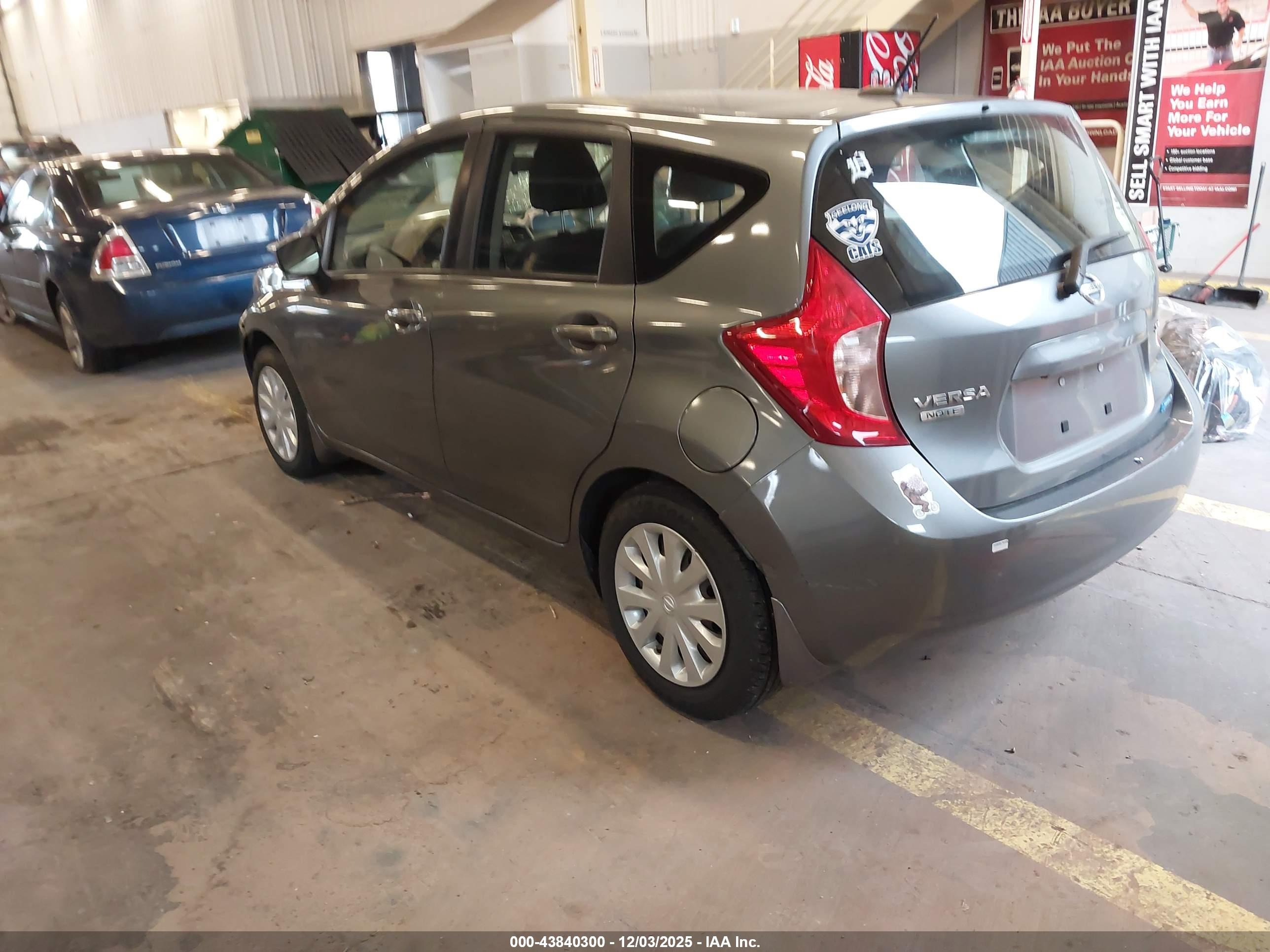 NISSAN VERSA image 3