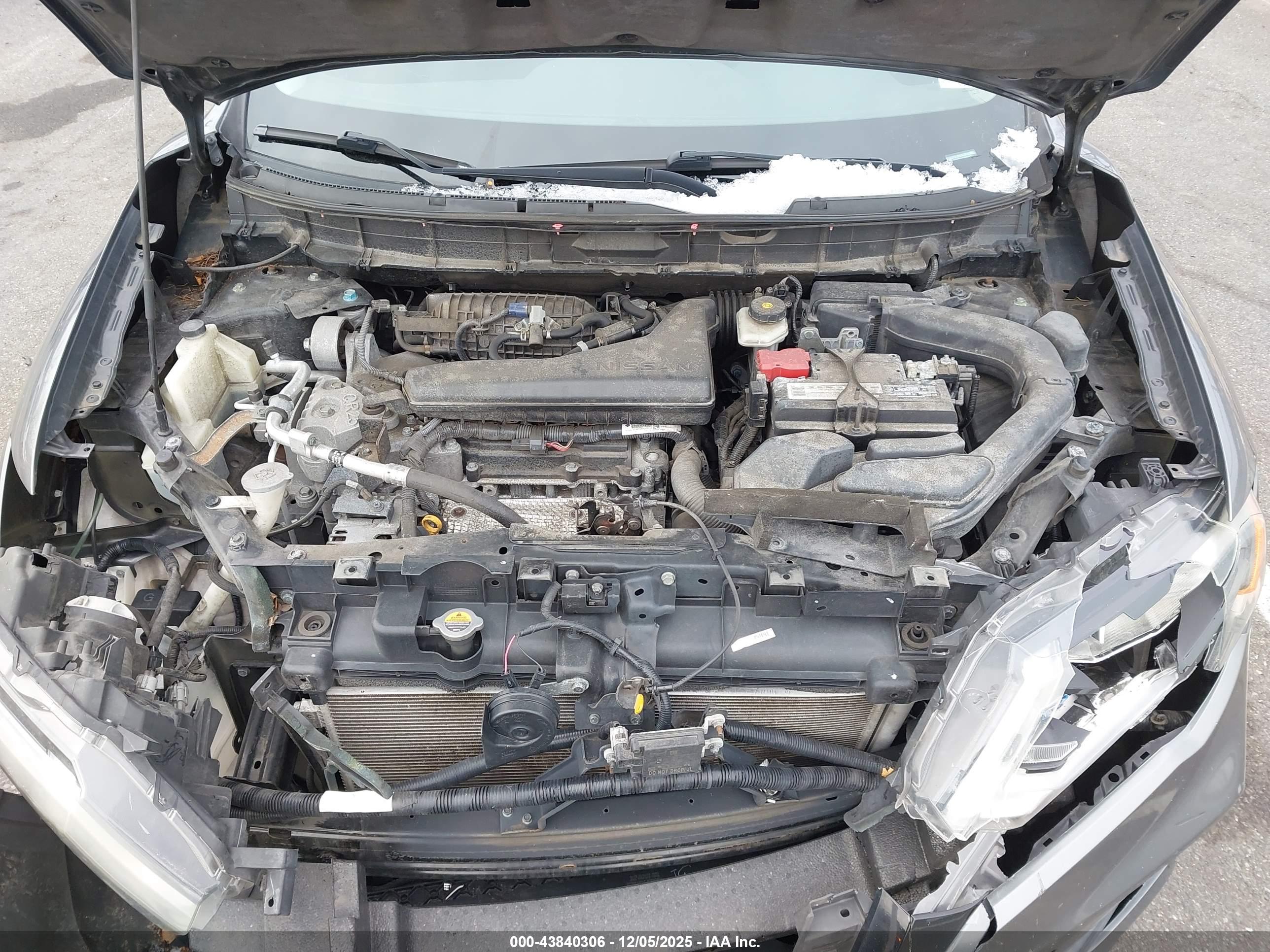 NISSAN ROGUE image 10