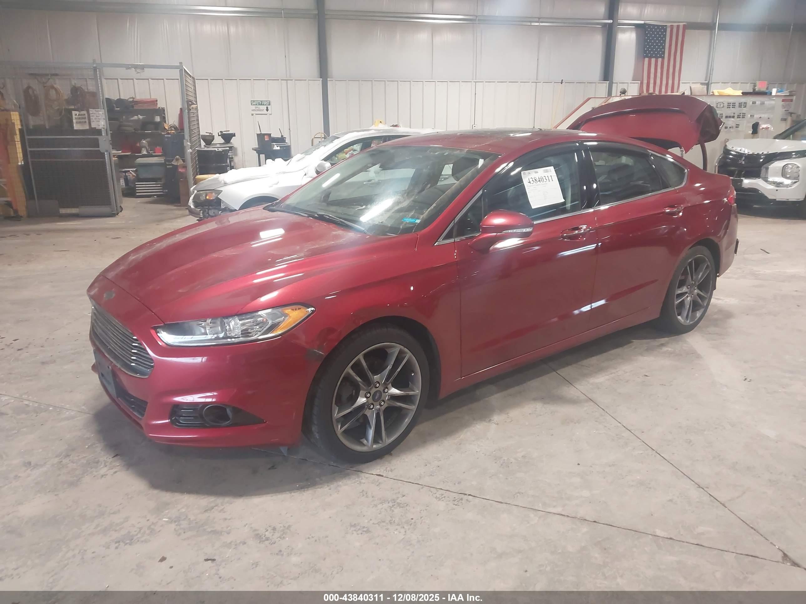 FORD FUSION image 2