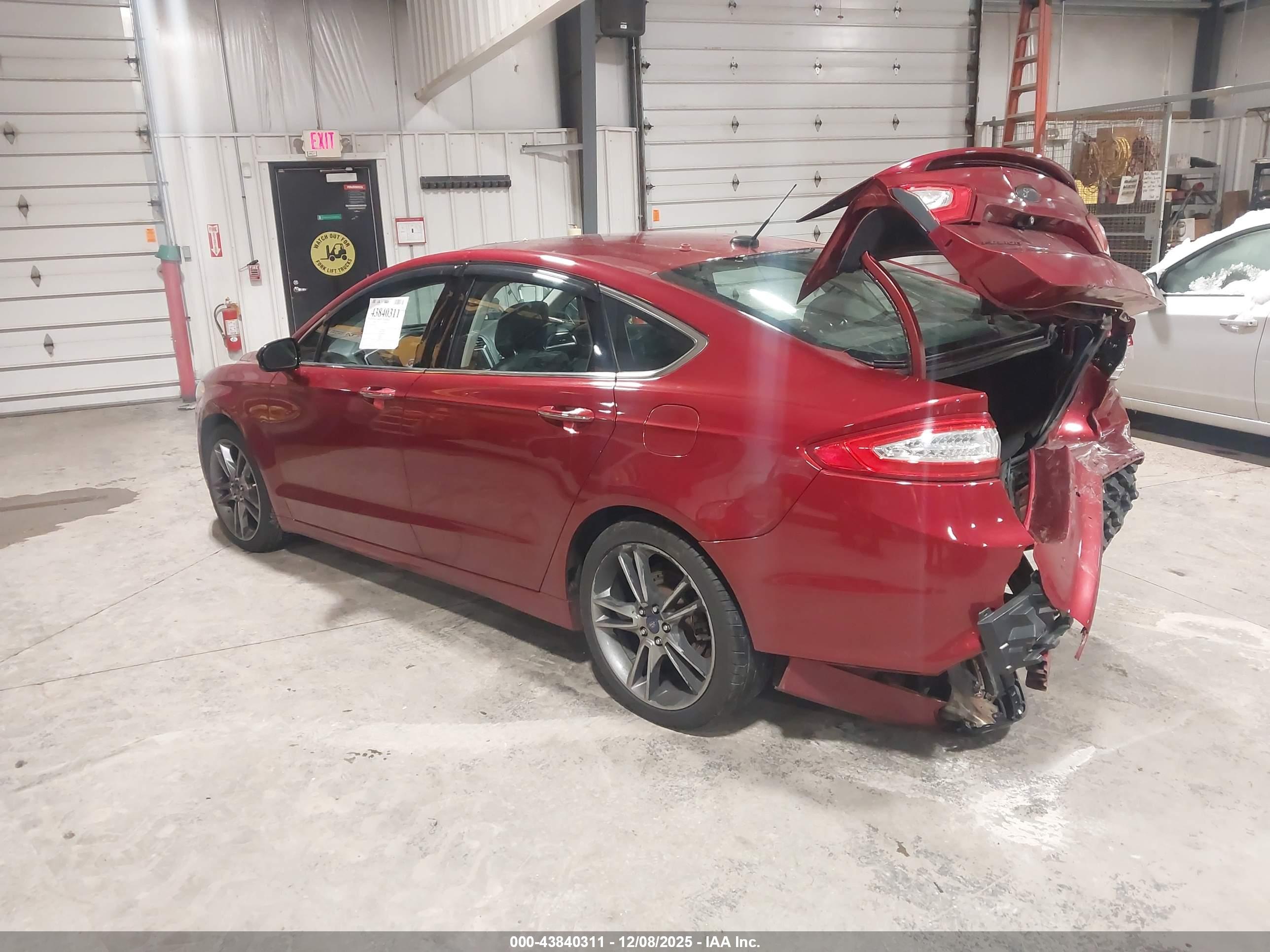 FORD FUSION image 3