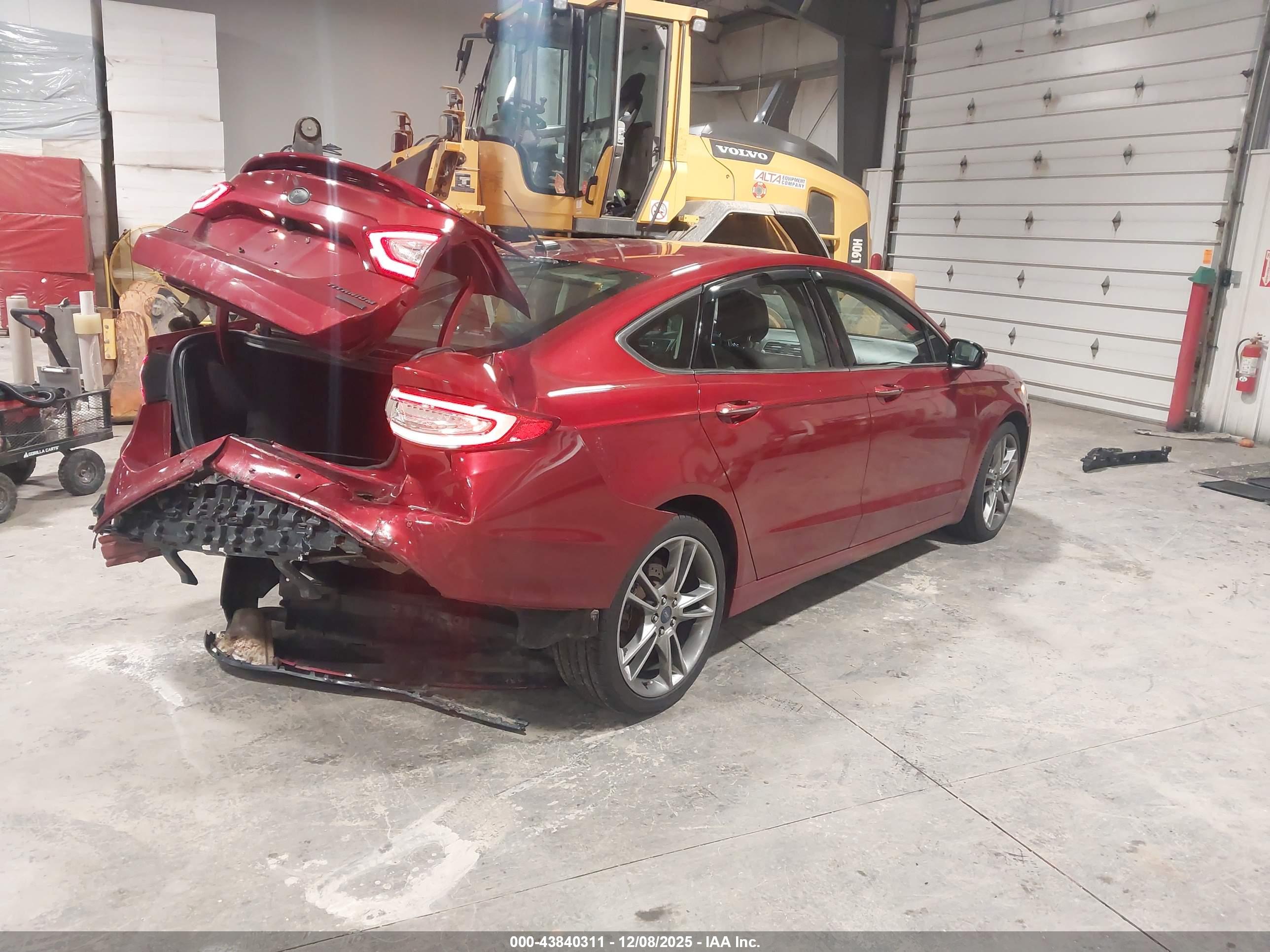FORD FUSION image 4