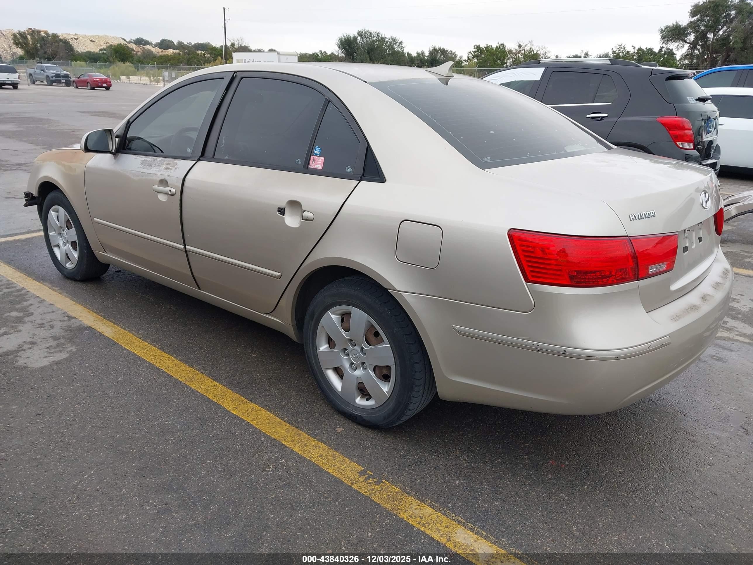 HYUNDAI SONATA image 3