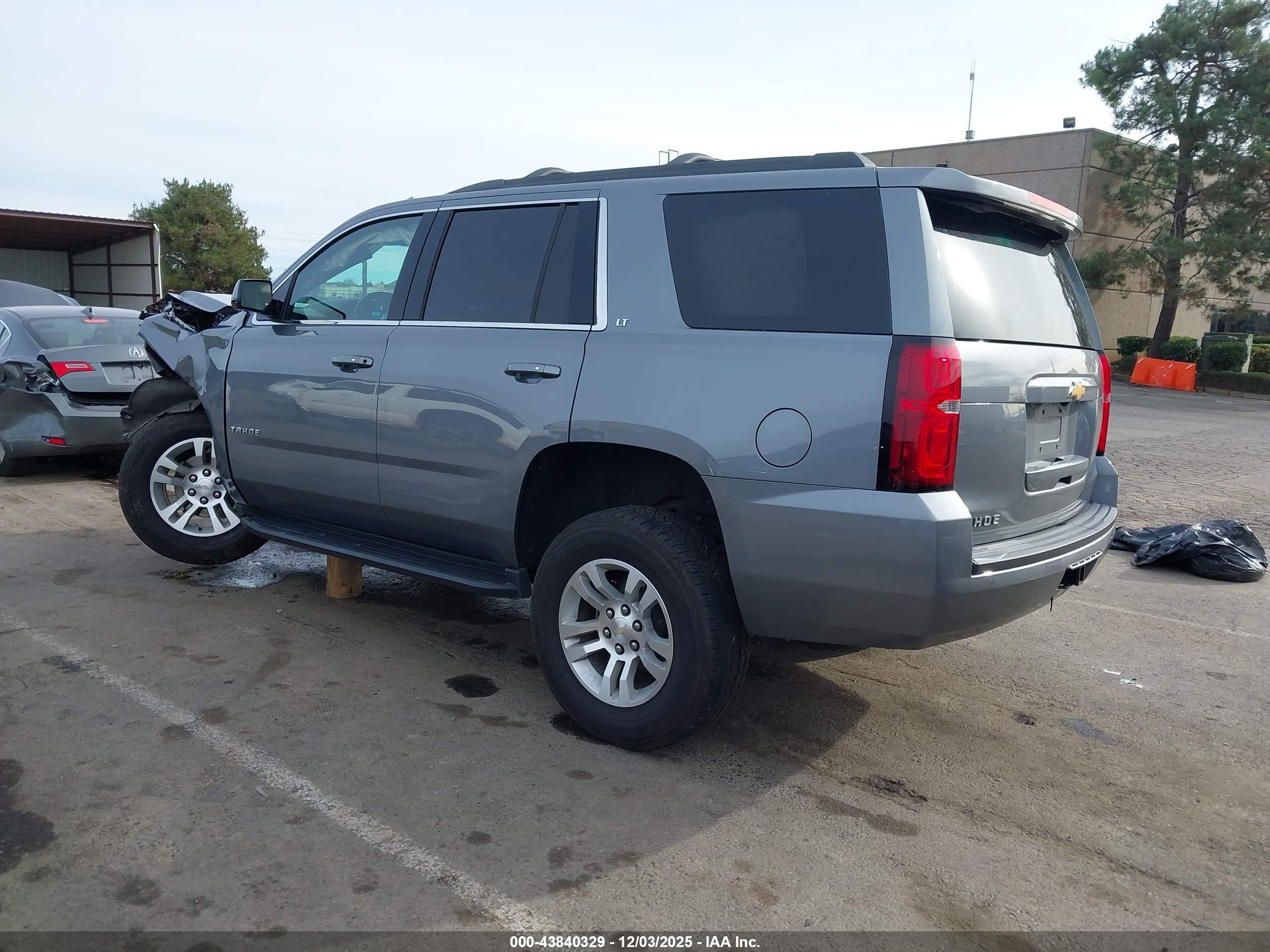 CHEVROLET TAHOE image 3