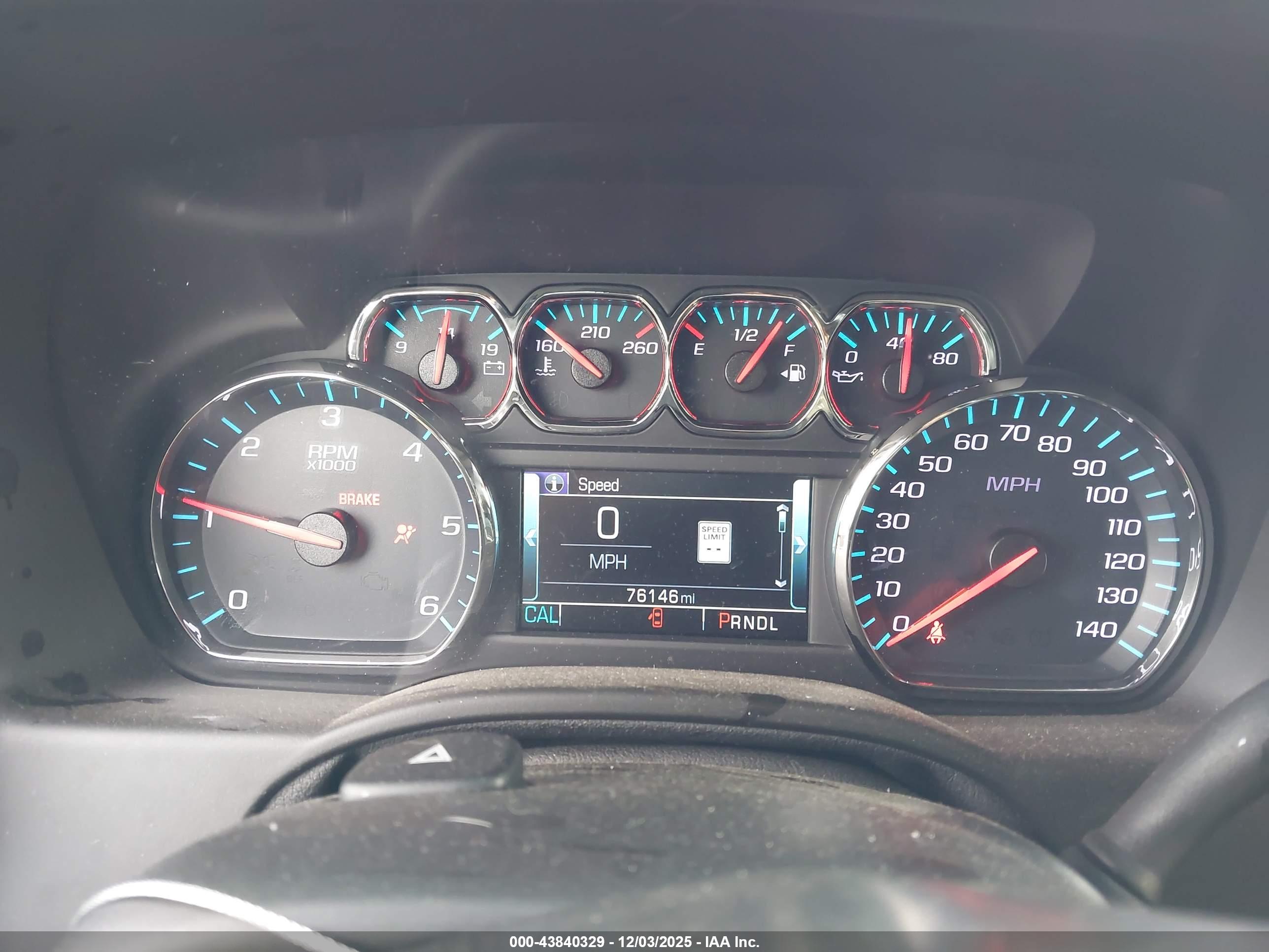 CHEVROLET TAHOE image 7