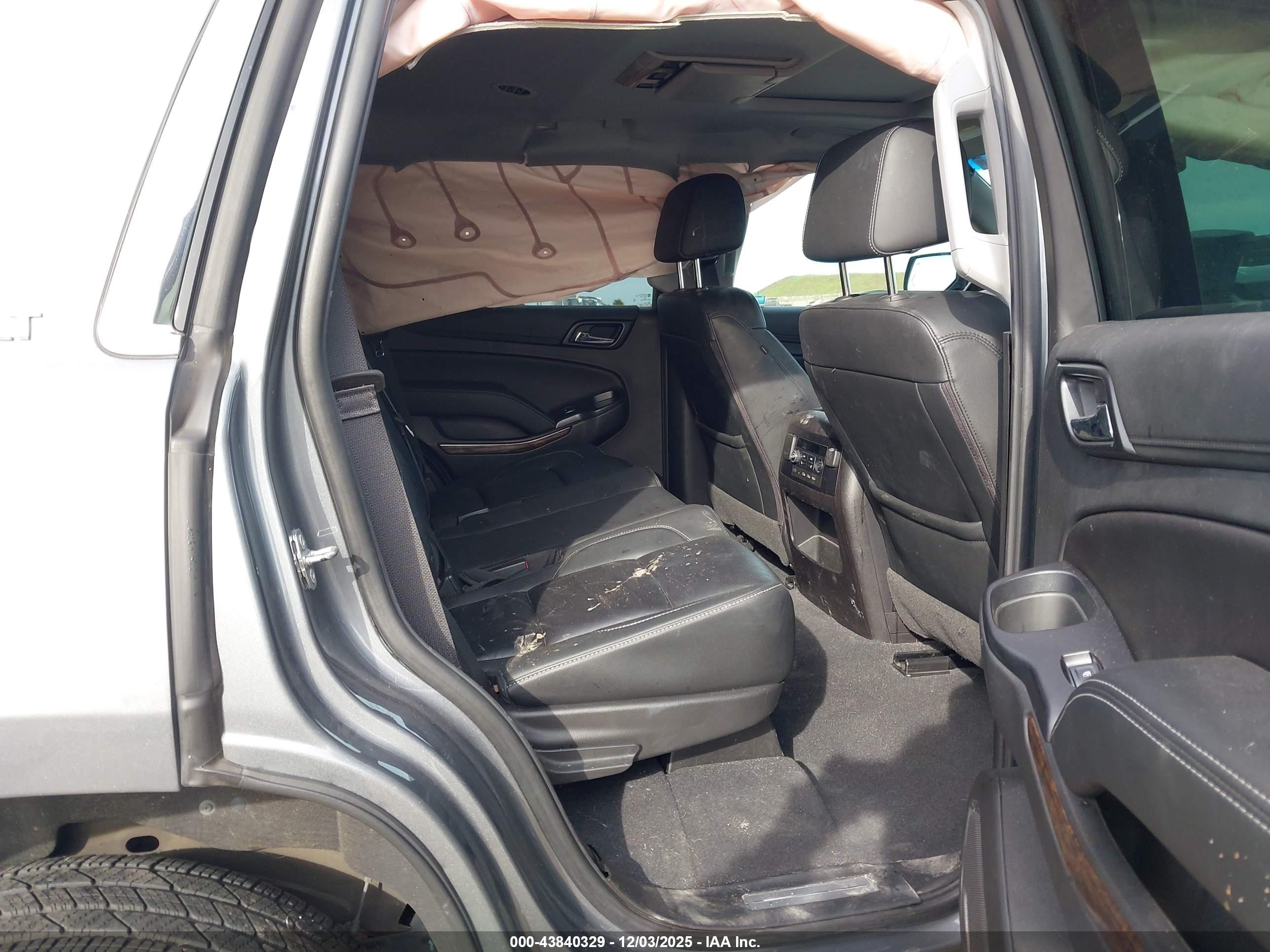 CHEVROLET TAHOE image 8
