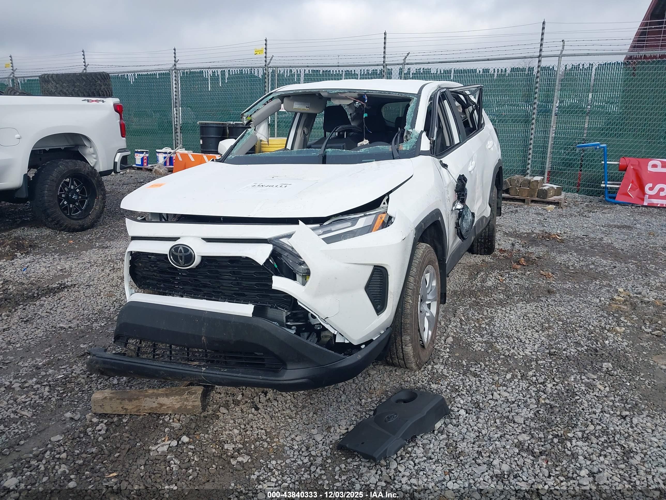 TOYOTA RAV4 image 6