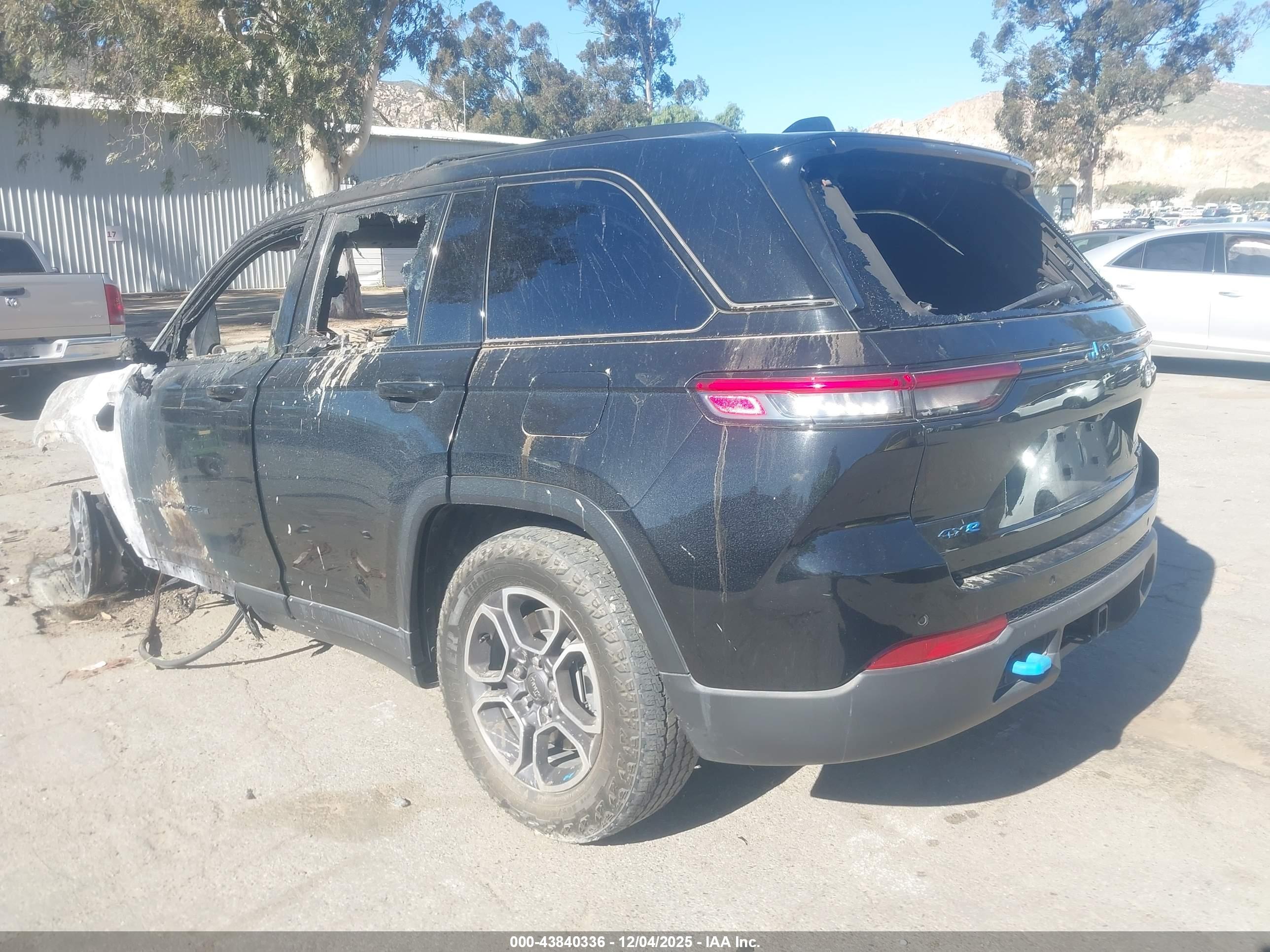JEEP GRAND image 3