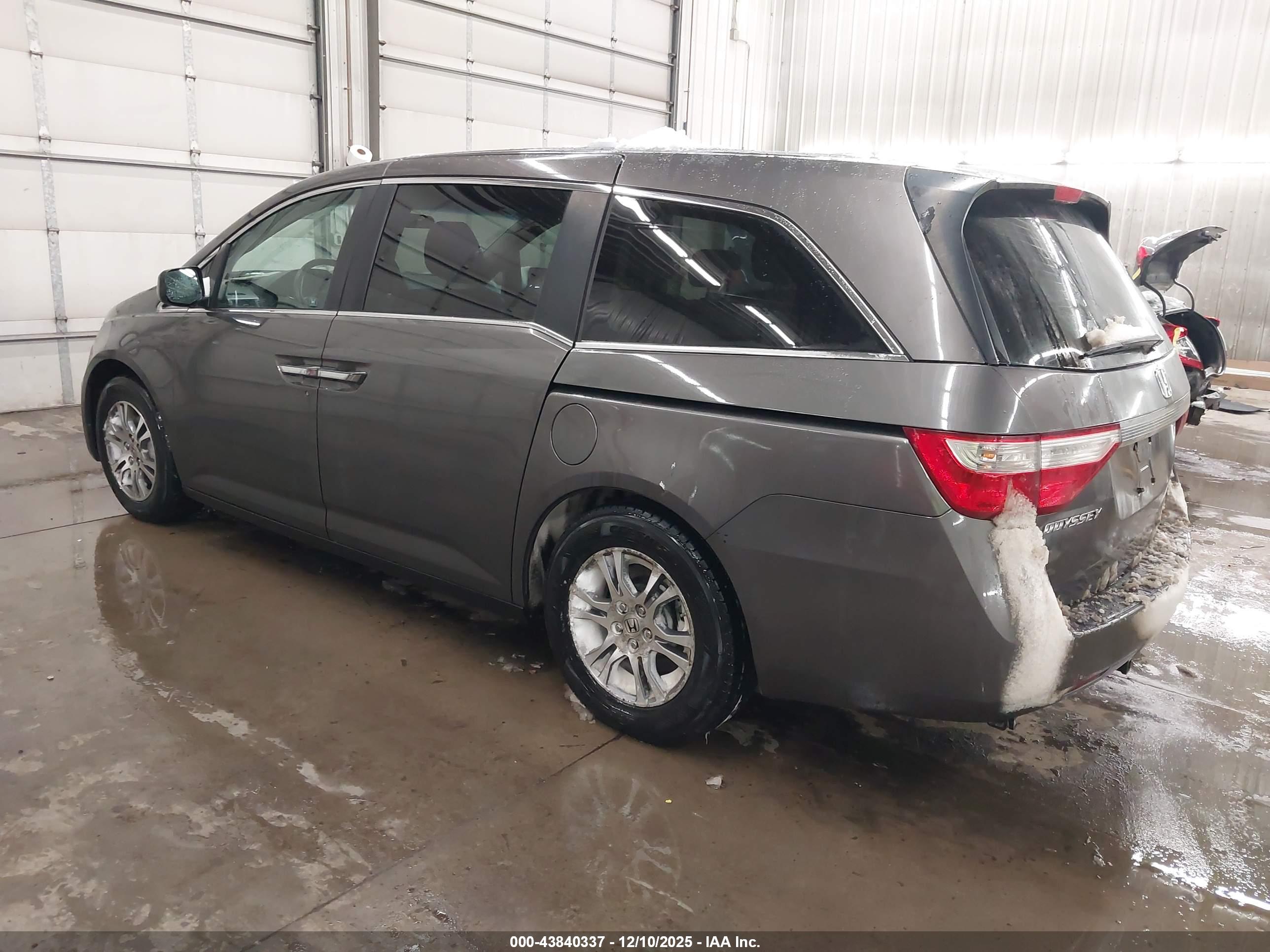 HONDA ODYSSEY image 3