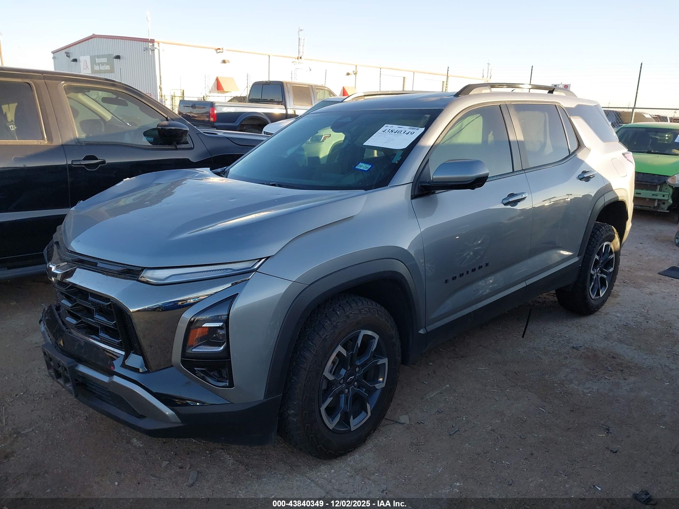 CHEVROLET EQUINOX image 2