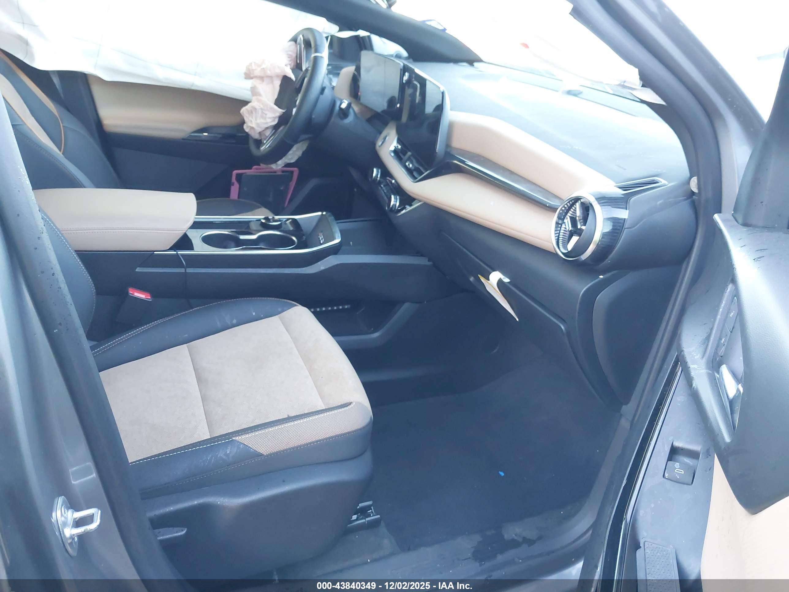 CHEVROLET EQUINOX image 5